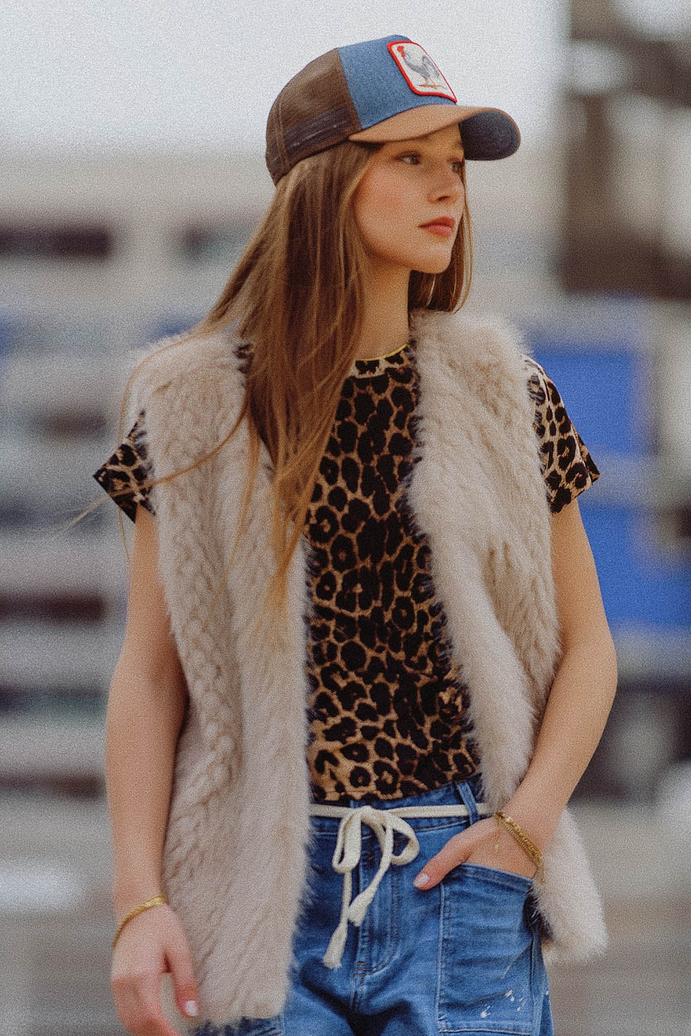 Luxury Beige Fur Vest for Women - Soft & Elegant Winter Fashion - Perfect for Parties, Weddings & Cold Weather Outfits