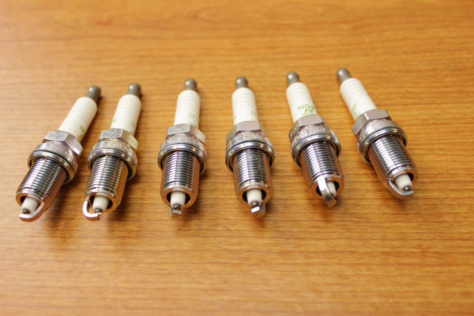 Dodge Dakota & Jeep Grand Cherokee 3.7L V6 Engine OEM Spark Plugs - Set of 6 | High Performance Ignition for Off-Roading & Daily Driving