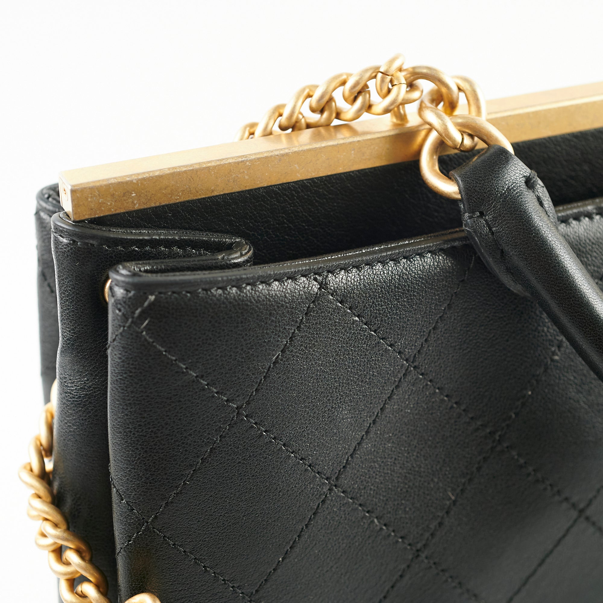 Chanel Coco Luxe Large Tote Bag - Genuine Calfskin Leather, Black, 25 Series - Perfect for Work, Travel & Luxury Everyday Use
