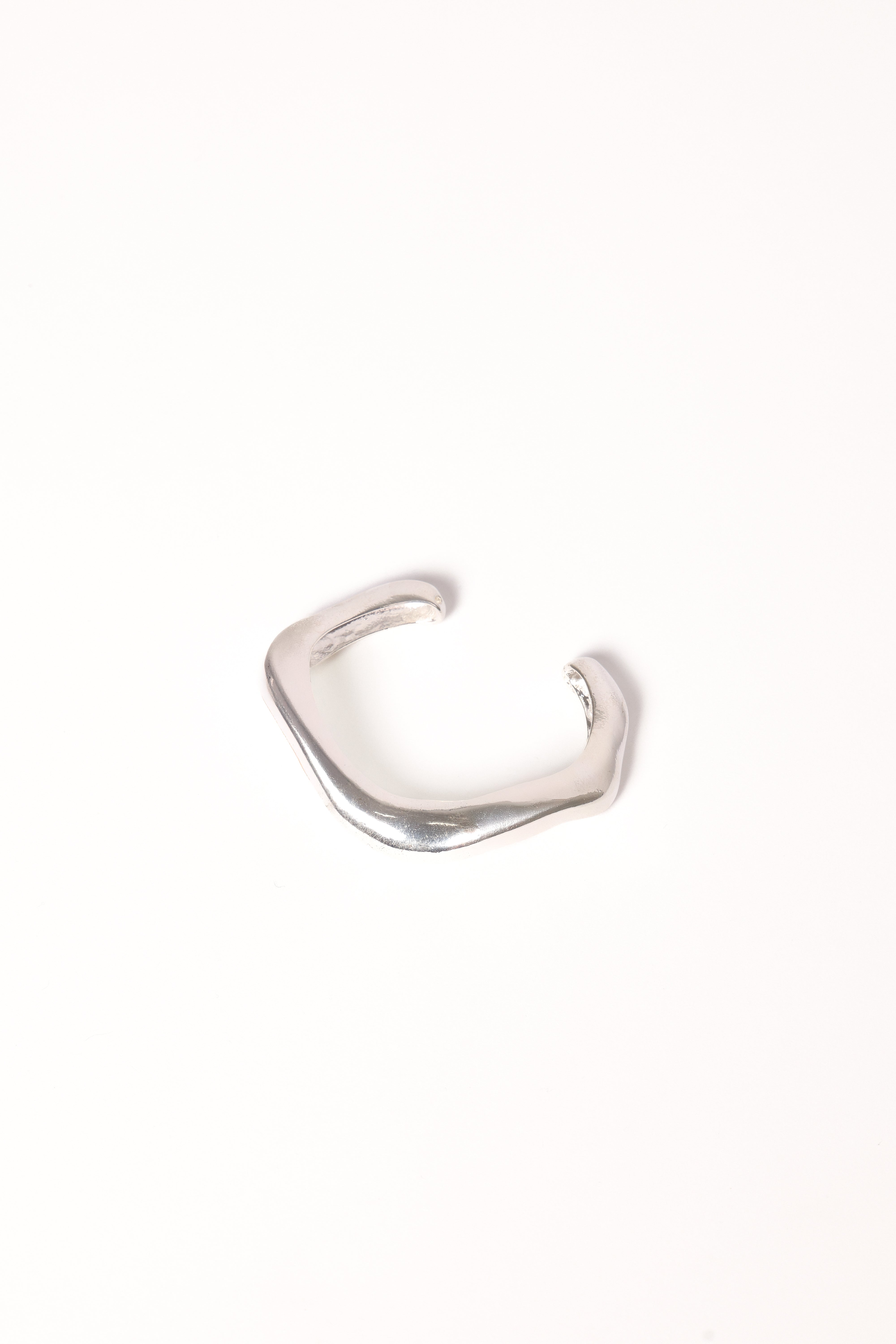 Stylish Silver Banks Bracelet for Women - Elegant Jewelry Gift for Everyday Wear & Special Occasions
