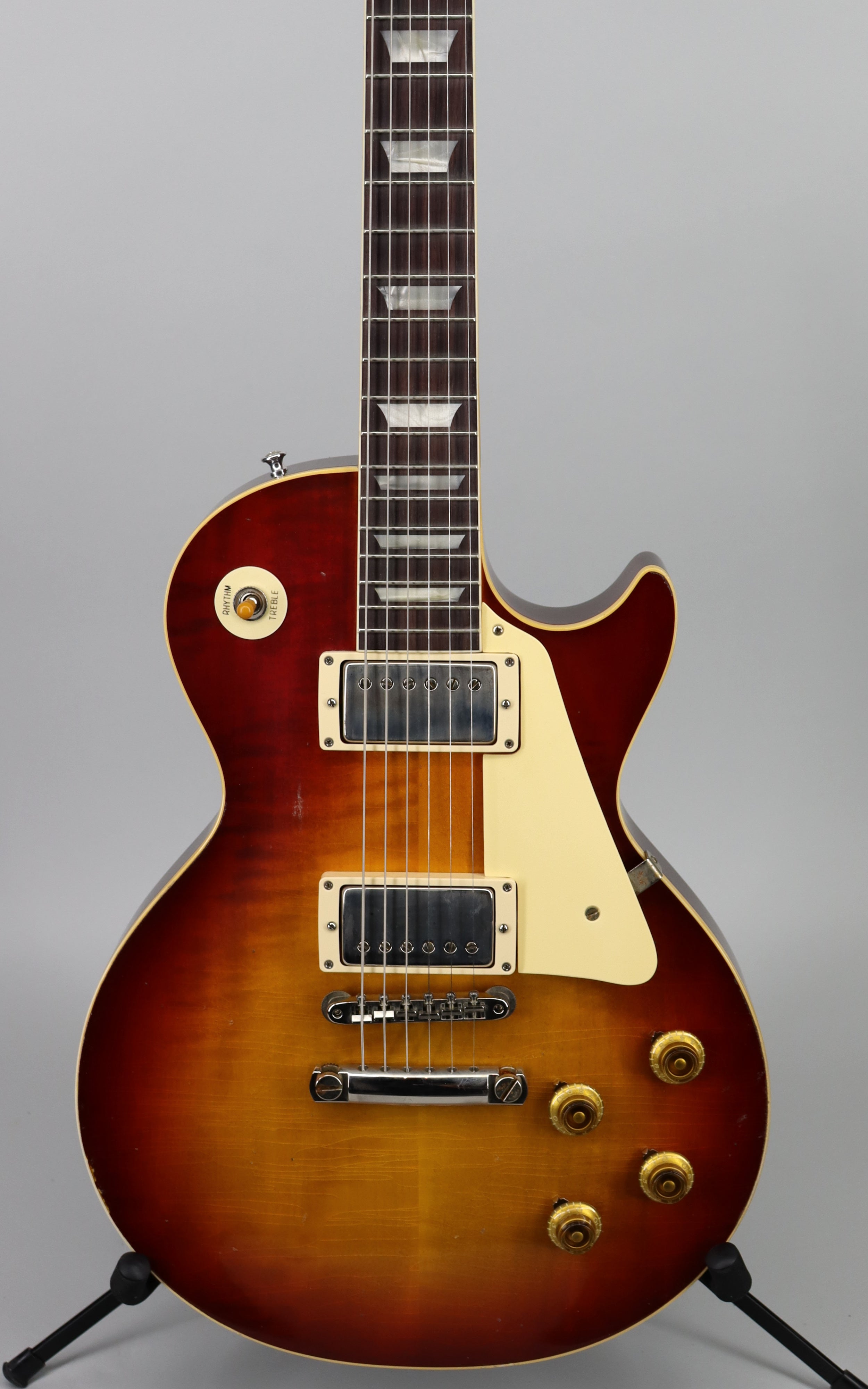 Gibson Custom Shop 1958 Les Paul Standard Electric Guitar - Murphy Lab Light Aged, Handcrafted Vintage Burst Finish | Perfect for Blues, Rock & Studio Recording