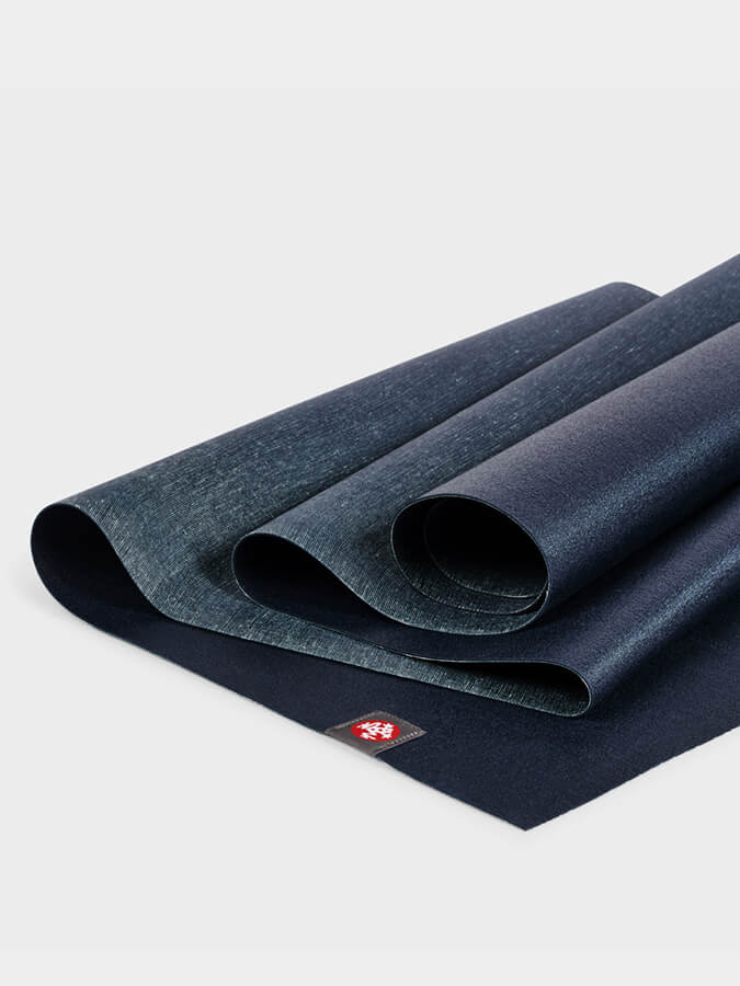 Manduka eKO SuperLite Travel Yoga Mat 1.5mm - Eco-Friendly & Lightweight for Yoga, Pilates & Travel - Perfect for Home, Studio & Outdoor Workouts