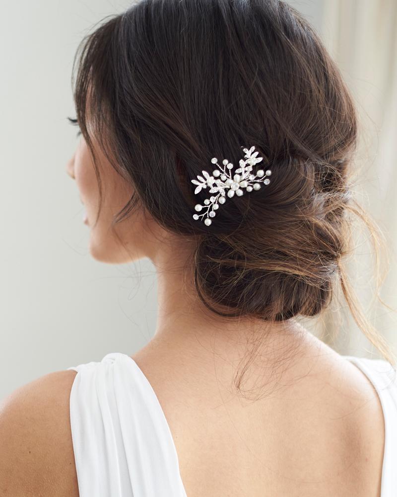 Elegant Floral Freshwater Pearl Hair Comb - Perfect for Weddings, Prom, and Special Occasions