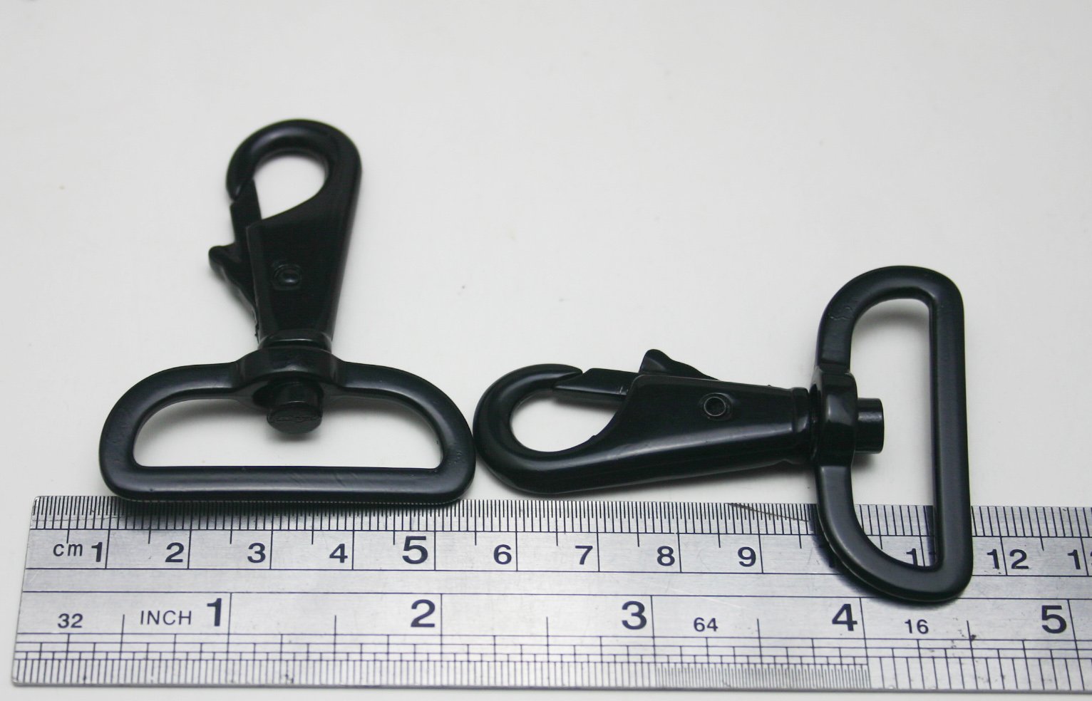 Wuuycoky Right Angle D Ring Swivel Snap Hooks - Heavy Duty Lobster Clasps for Fishing Tackle, Keychains, Dog Leashes & Outdoor Gear