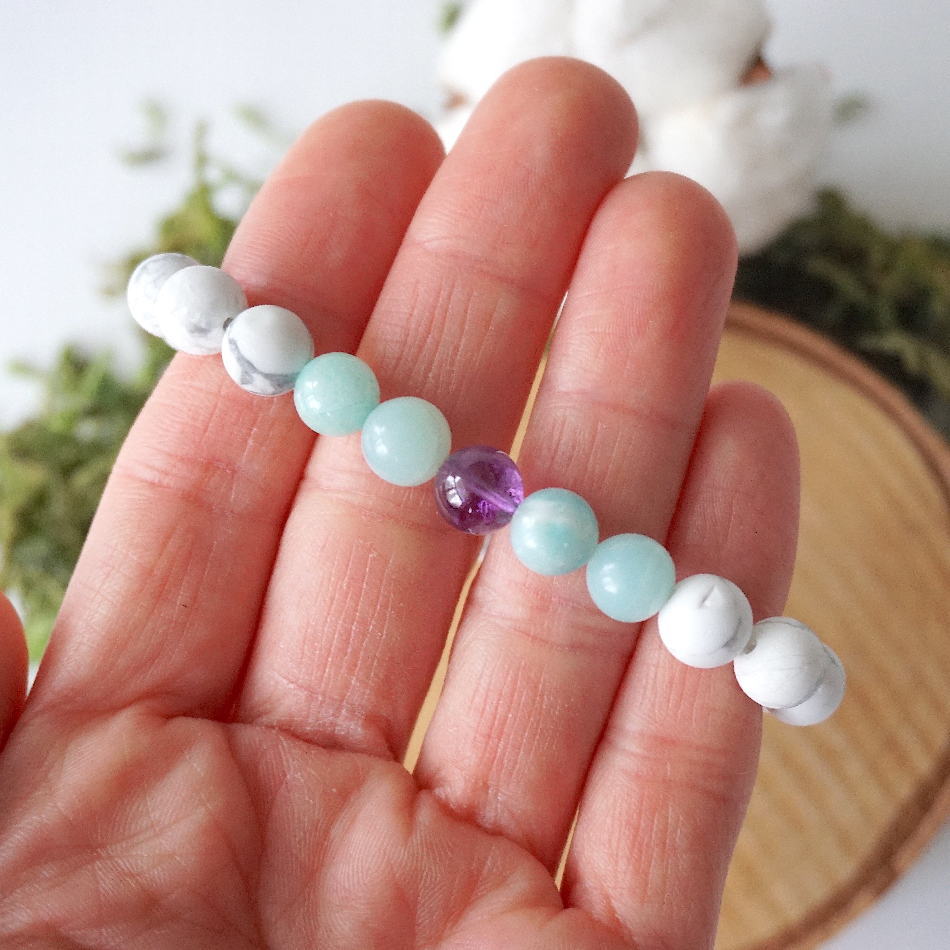 White Howlite Healing Crystal Mala Bracelet with Aventurine & Amethyst - Spiritual Meditation, Yoga & Positive Energy Jewelry