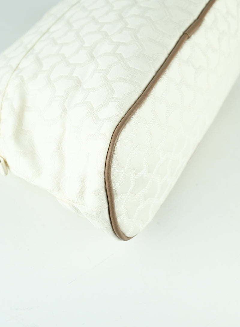 Hermès Bolide White Leather Cosmetic Pouch - Luxury Makeup Bag for Travel & Everyday Use