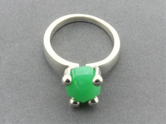 Elegant Princess Ring with Chrysoprase Gemstone & Sterling Silver – Perfect for Weddings, Anniversaries, and Special Occasions