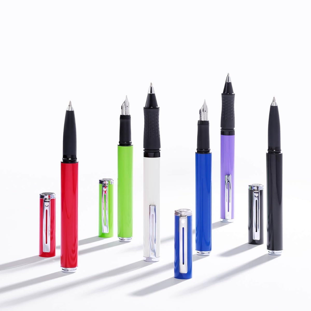 Sheaffer Pop Glossy Red Gel Rollerball Pen - Chrome Trim Refillable Writing Pen for Office, School & Gift Giving