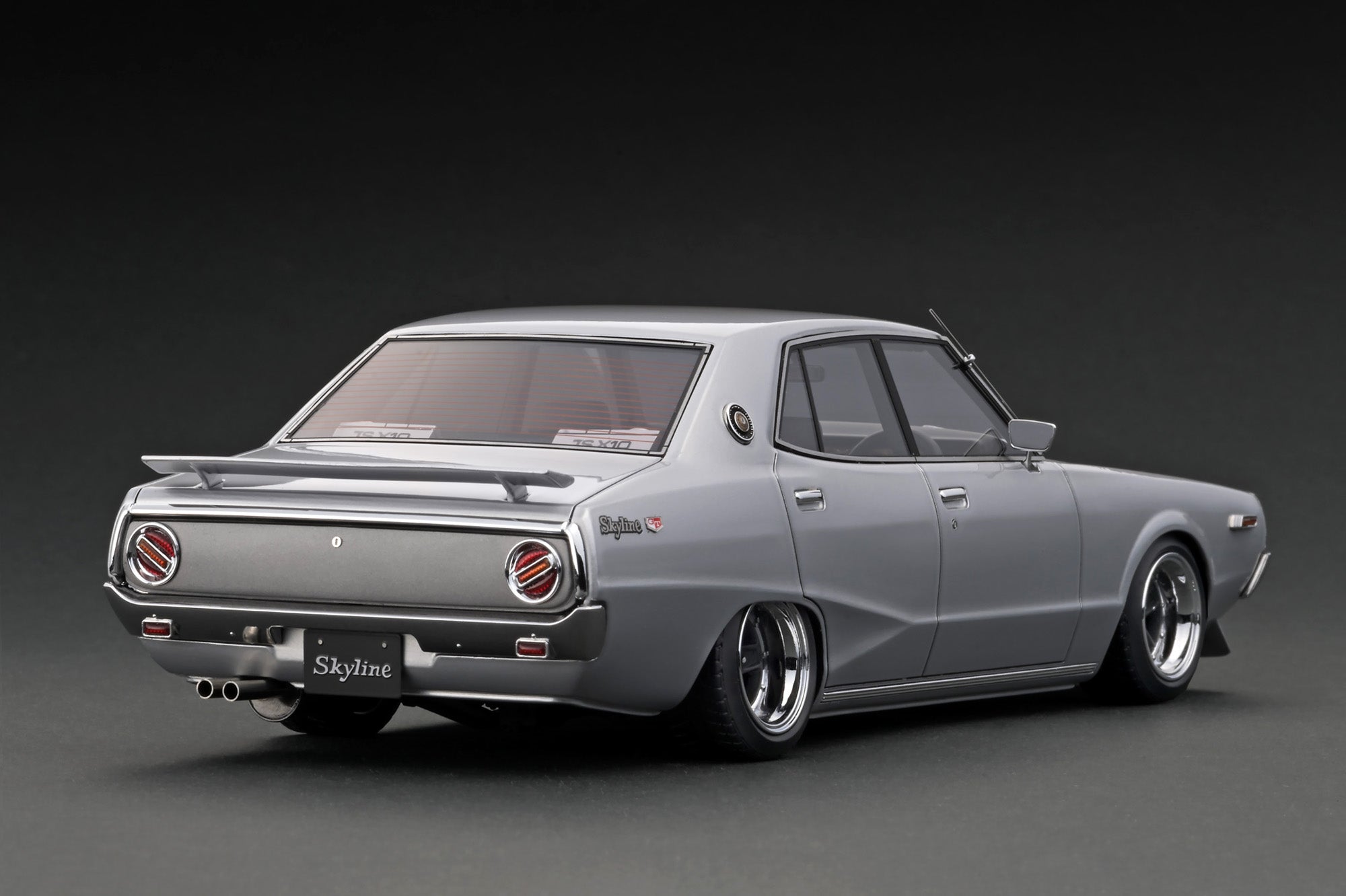1:18 Nissan Skyline 2000 GT-X (GC110) Diecast Model Car - Silver Collectible Toy for Car Enthusiasts | Perfect for Display, Gifts, and Racing Collections