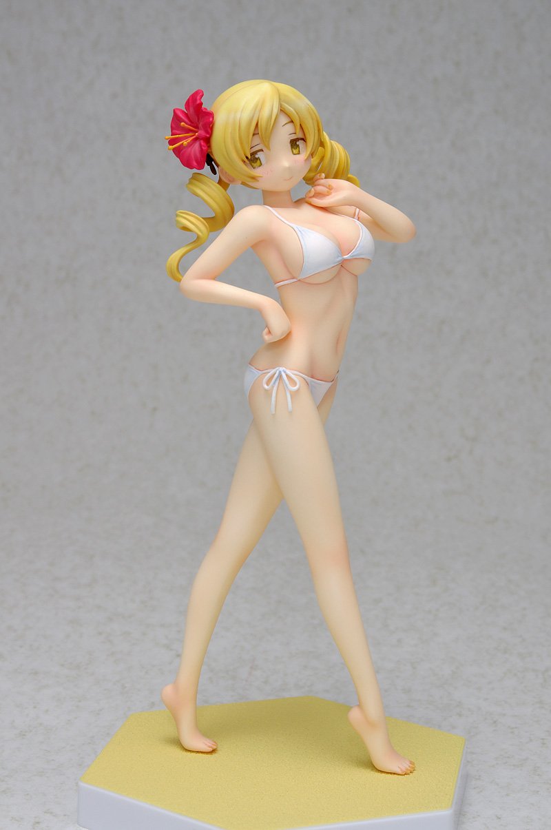 Beach Queens: Madoka Magica Tomoe Mami 1/10 Scale PVC Figure - Anime Collectible for Display & Cosplay Inspiration