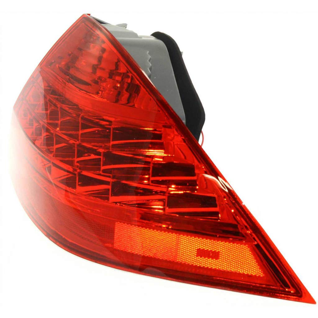 2006-2007 Honda Accord Sedan Rear Tail Lights Assembly Pair - Driver & Passenger Side (Part Numbers HO2818130 HO2819130 33551-SDA-A32 33501-SDA-A32) | Perfect for Replacement, Car Restoration & Nighttime Safety Enhancement