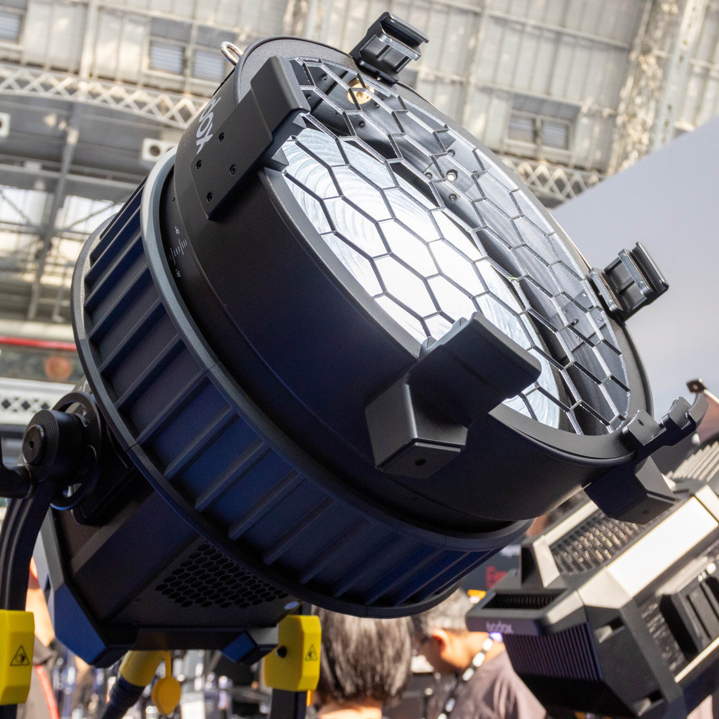 KNOWLED GF14 G Mount Fresnel Focusing Lens Compatible with MG1200Bi & MG2400Bi - Professional Photography & Stage Lighting Accessory for Cinematic Shots and Live Performances