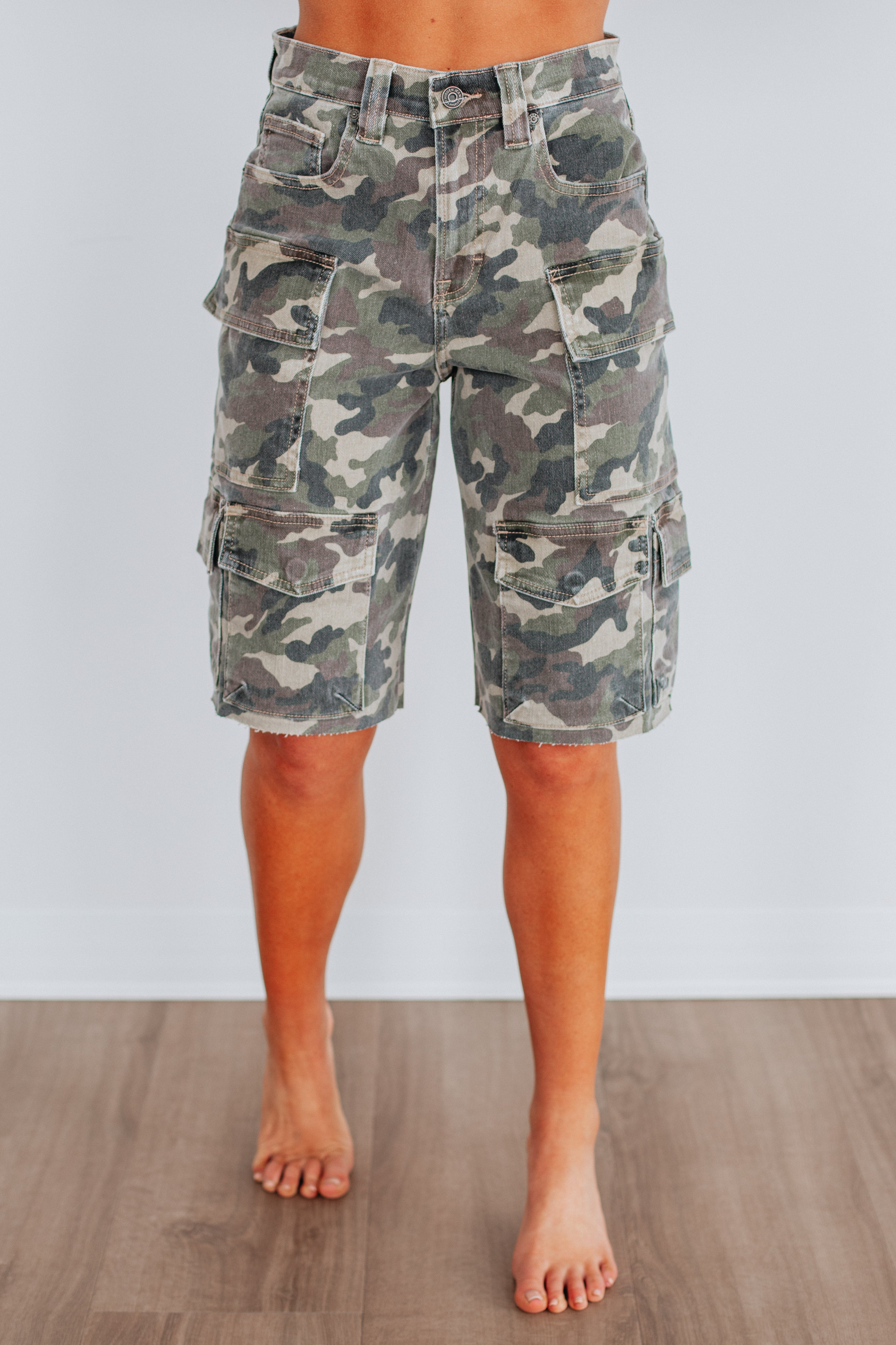 Alyx Hidden Cargo Shorts for Men - Stylish Utility Pants with Multiple Pockets | Perfect for Outdoor Activities, Travel & Streetwear Fashion
