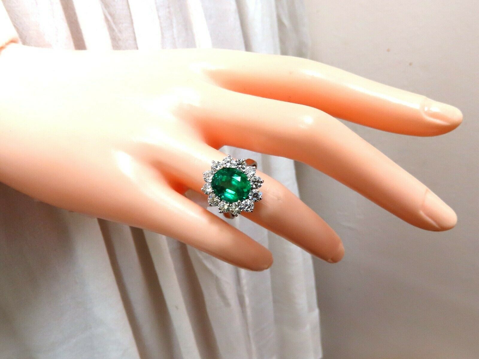 GIA Certified 4.40ct Natural Green Emerald Diamond Ring 18K Gold F1 Halo Prime - Elegant Engagement, Wedding & Anniversary Jewelry Gift for Women