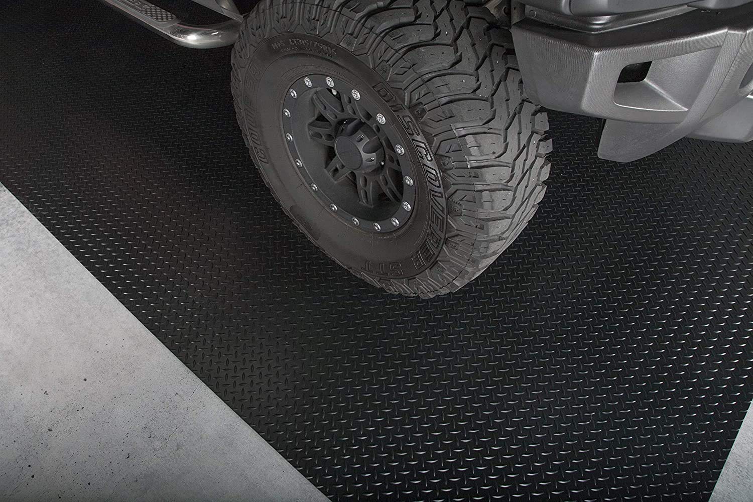 Heavy Duty 3.3x16.5FT Anti-Slip Rubber Garage Floor Mat - 1/8 Inch Thick Diamond Pattern Waterproof & Stain Resistant Industrial Flooring Roll for Under Car Protection - Perfect for Garage, Workshop, and Auto Shop Floor Covering