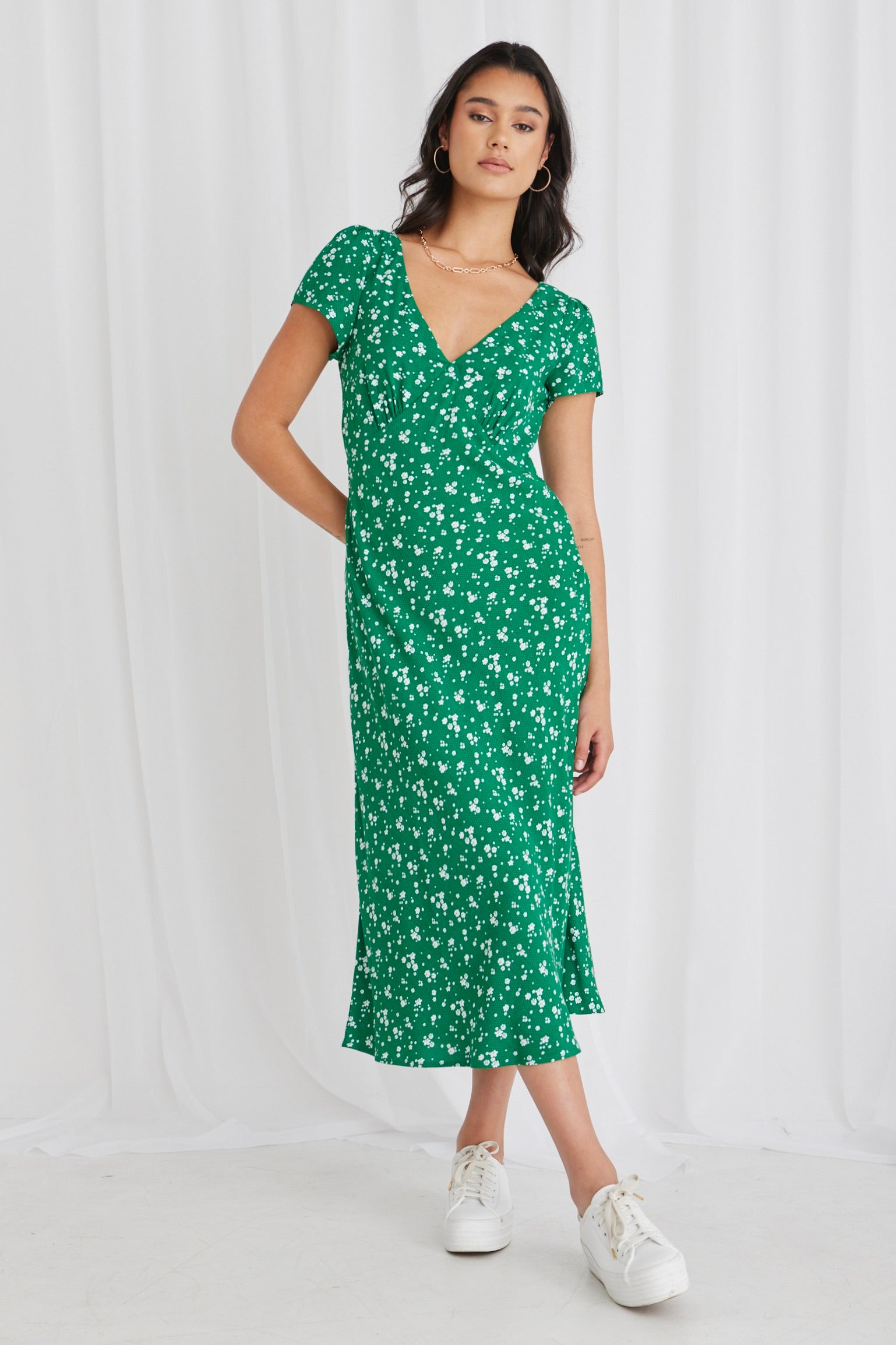 Cosmic Green Ditsy Print Sleeveless Slim Fit Midi Dress for Women | Summer Casual Wear, Beach Vacation, Party Outfit