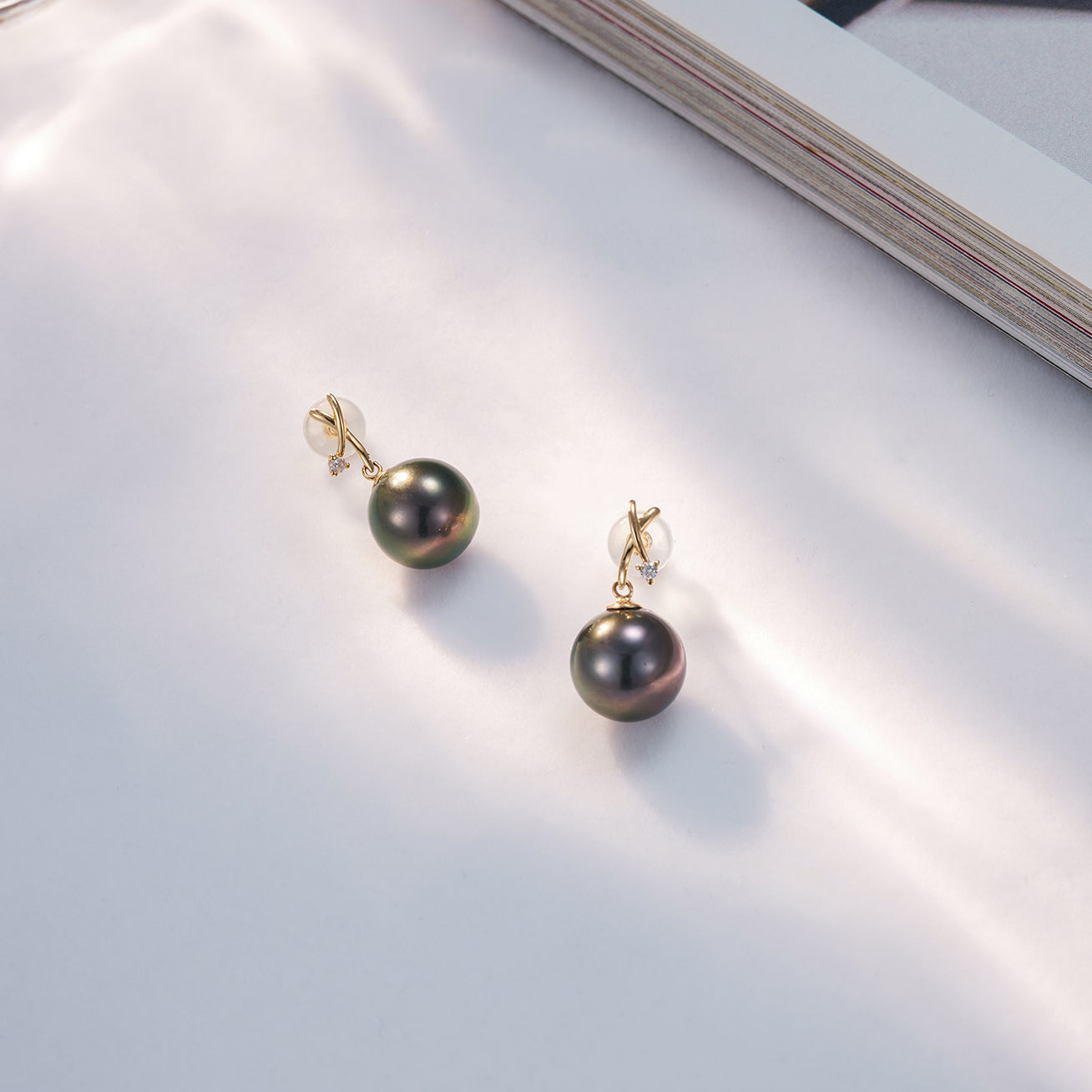18K Solid Gold Diamond Tahitian Pearl Earrings KE00128 – Luxury Pearl Jewelry for Women, Elegant Gift for Weddings, Anniversaries & Special Occasions