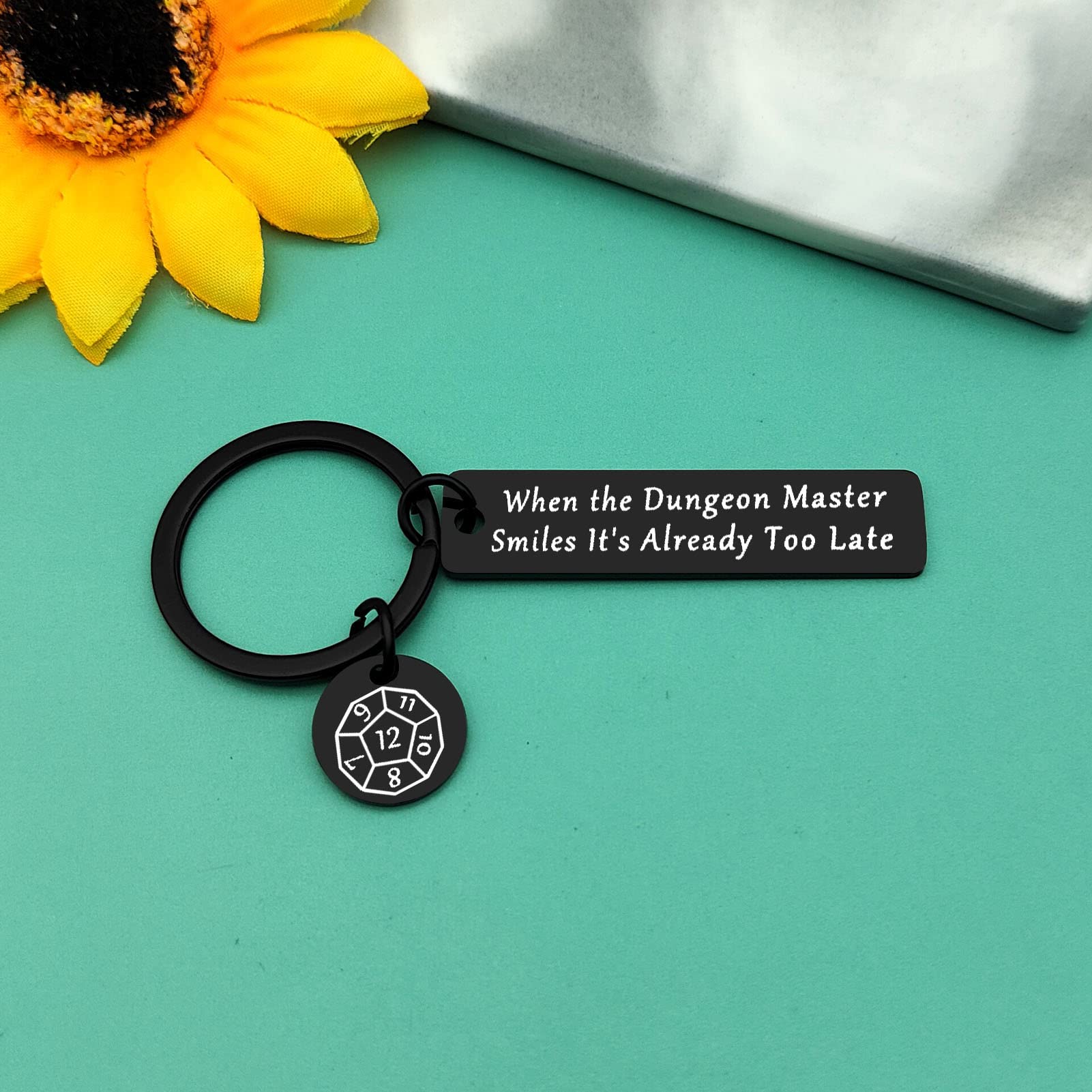 Dungeons & Dragons Dice Keychain - Unique RPG Gift for DM, Gamer & D&D Fans - Perfect for Graduation, Birthday, Christmas (Son, Best Friend, Sister, Boyfriend) - Ideal for Game Nights & Cosplay Accessories
