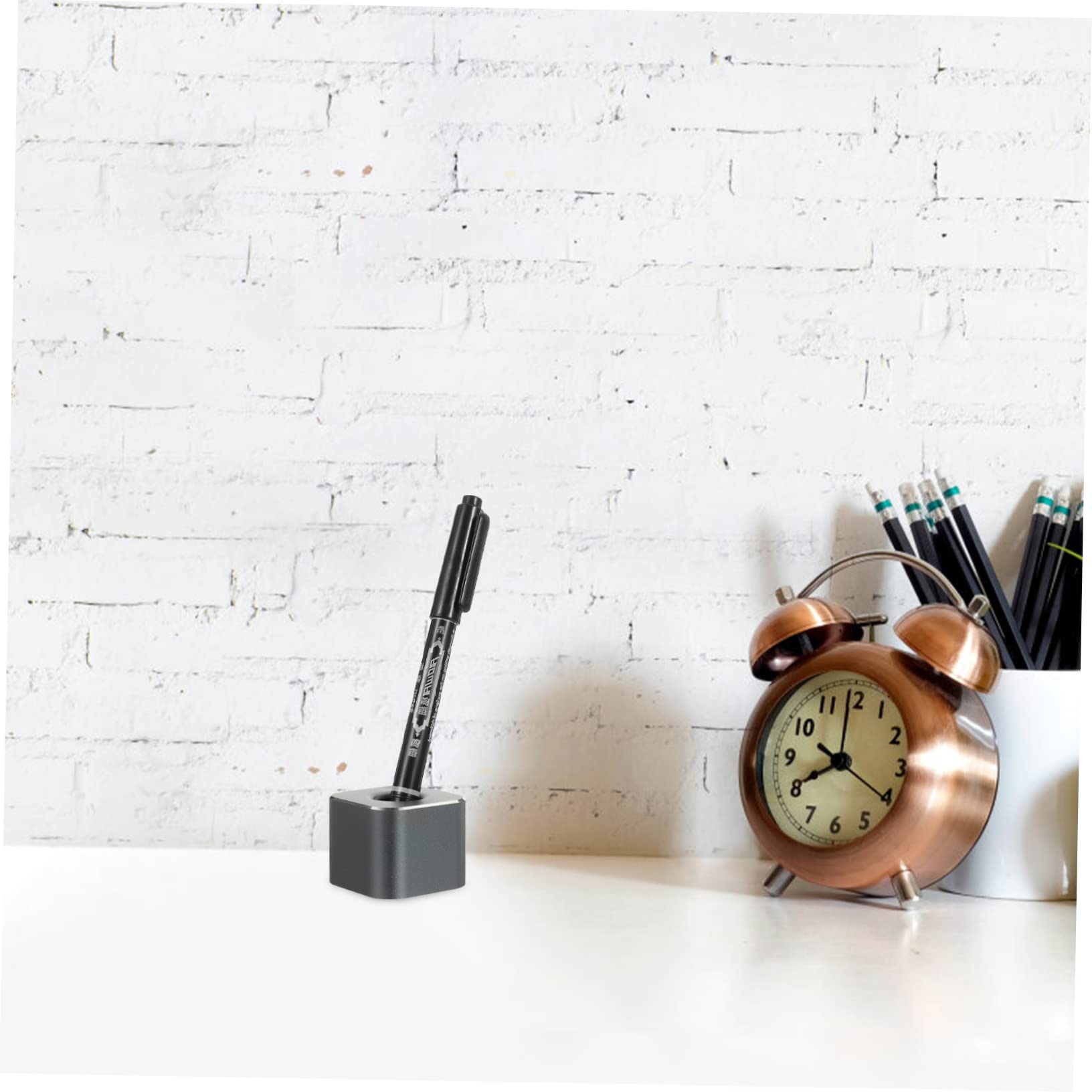 Premium Aluminum Alloy Pen & Makeup Brush Organizer - Stylish Cube Desk Holder for Fountain Pens, Office Supplies & Cosmetics | Perfect for Students, Professionals & Home Office Organization
