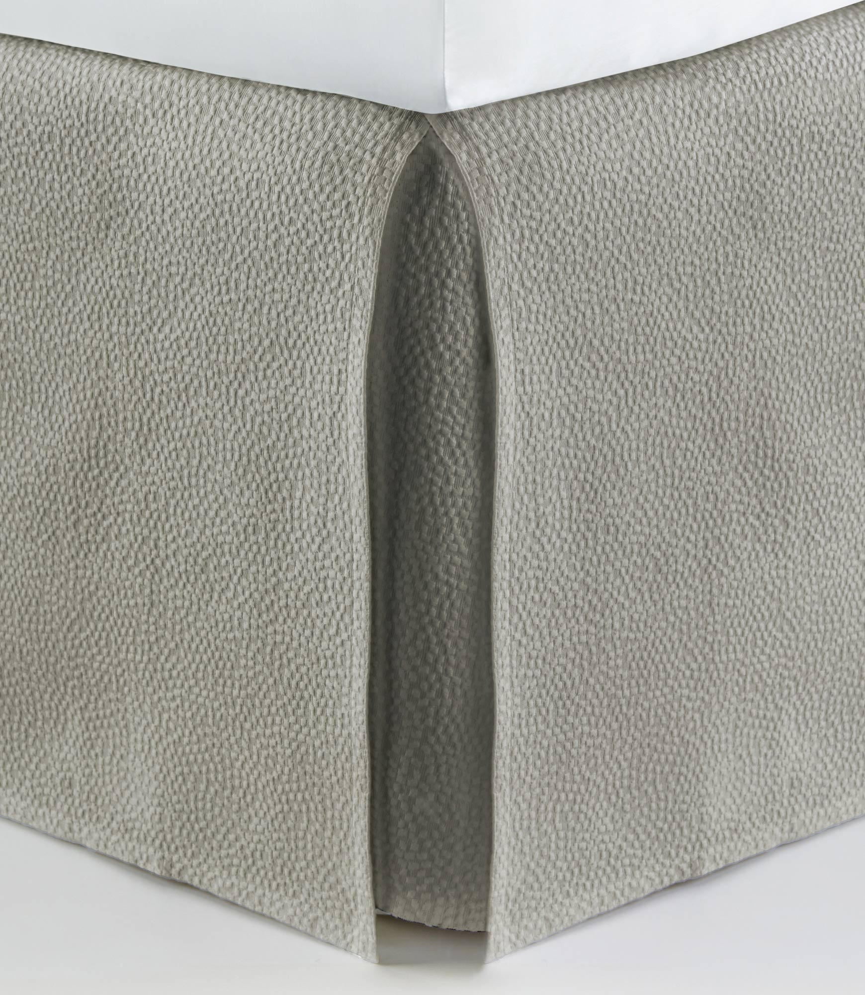 Montauk Matelassé Bed Skirt - Luxury Quilted Dust Ruffle for King, Queen & Full Beds - Perfect for Master Bedrooms, Guest Rooms & Hotel Decor