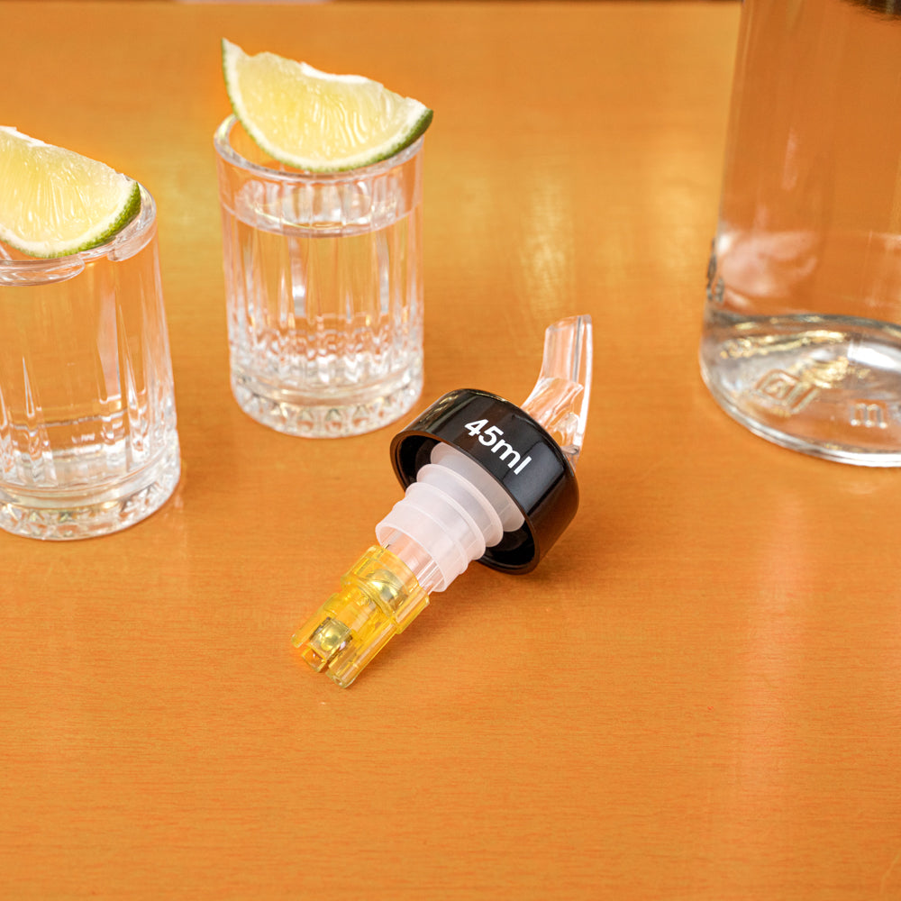 1.5 oz Yellow Plastic Measured Liquor Pourer with Collar & Clear Spout - 50 Count Box - Perfect for Bars, Restaurants & Home Cocktail Making