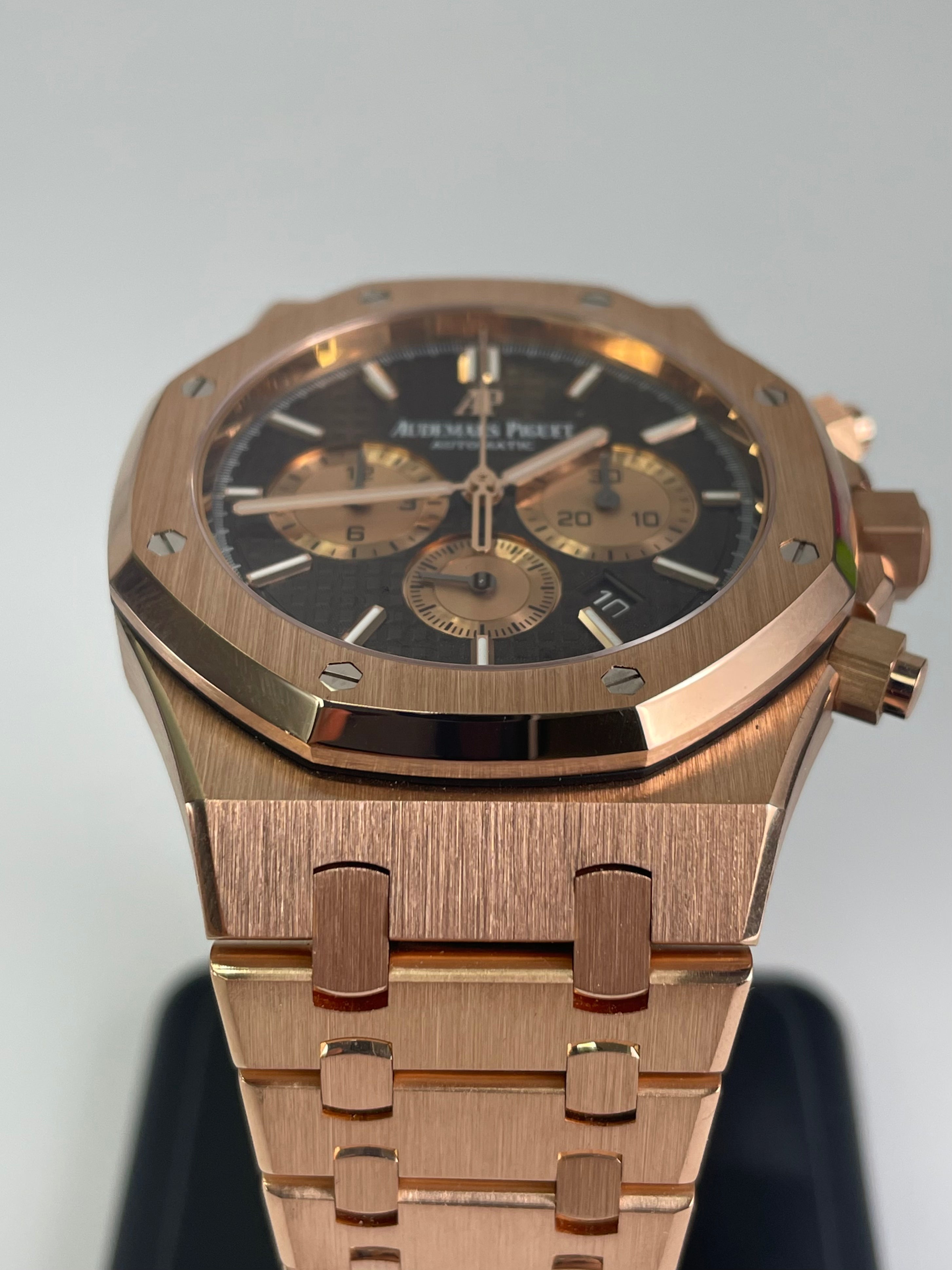 Audemars Piguet Royal Oak Selfwinding Chronograph 18K Rose Gold Watch with Brown Dial & Rose Gold Subdials (Ref#26331OR.OO.1220OR.02) - Luxury Timepiece for Business Meetings & Special Occasions