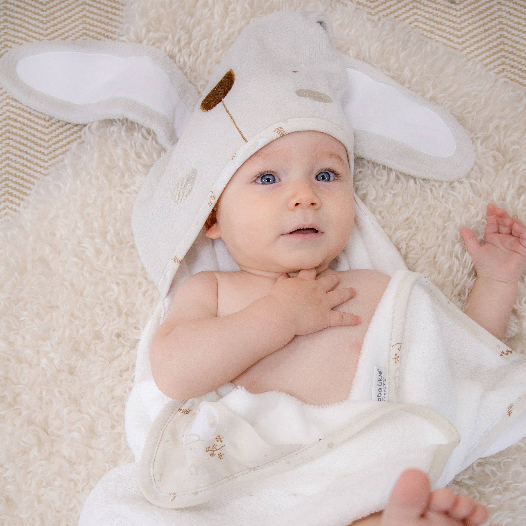 Bunny Dreams Hooded Bath Towel for Kids - Soft & Absorbent Bunny-Themed Bathrobe with Ears - Perfect for Bath Time, Swimming, and Cozy Lounging