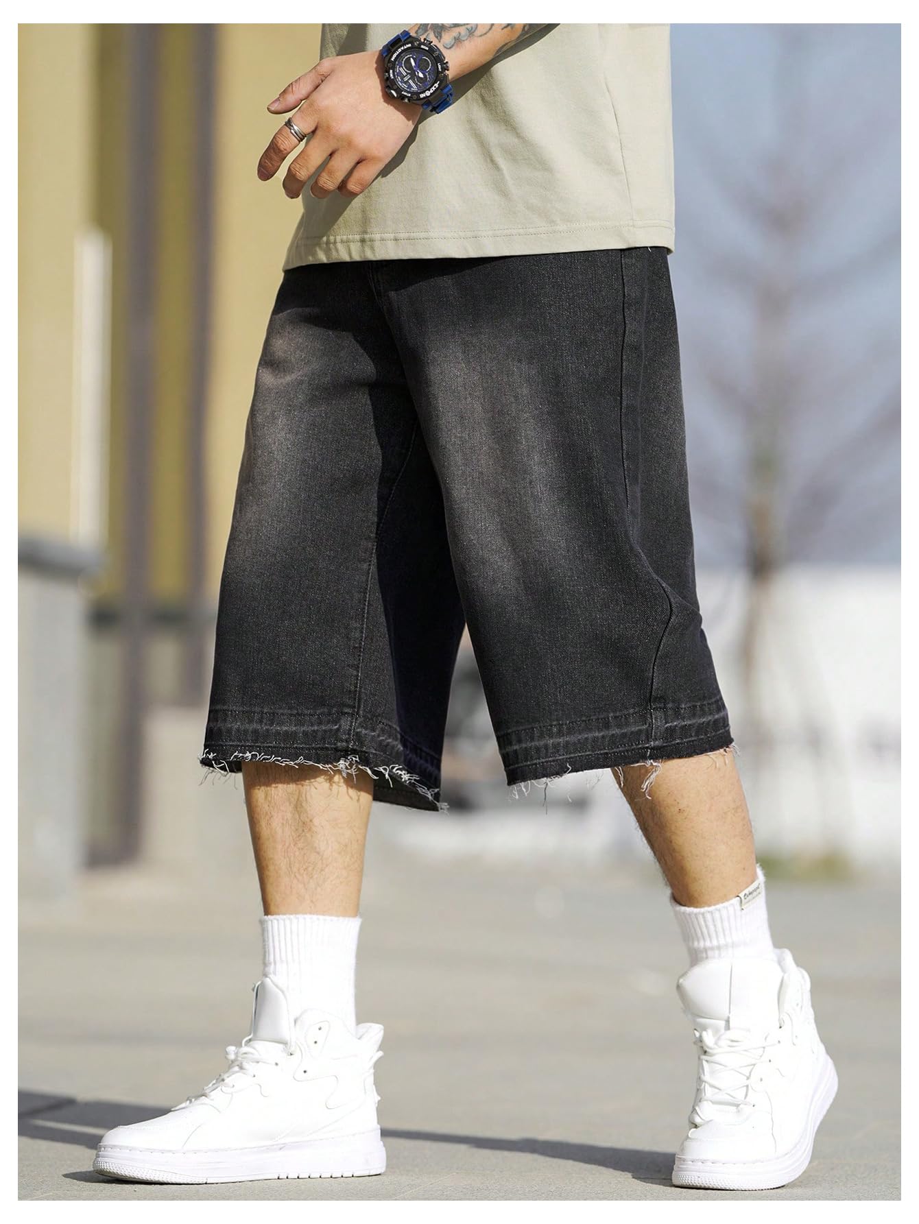 Verdusa Men's Baggy Denim Shorts - Raw Trim Casual Loose Fit Bermuda Jean Shorts for Summer Outdoor Activities and Streetwear Fashion