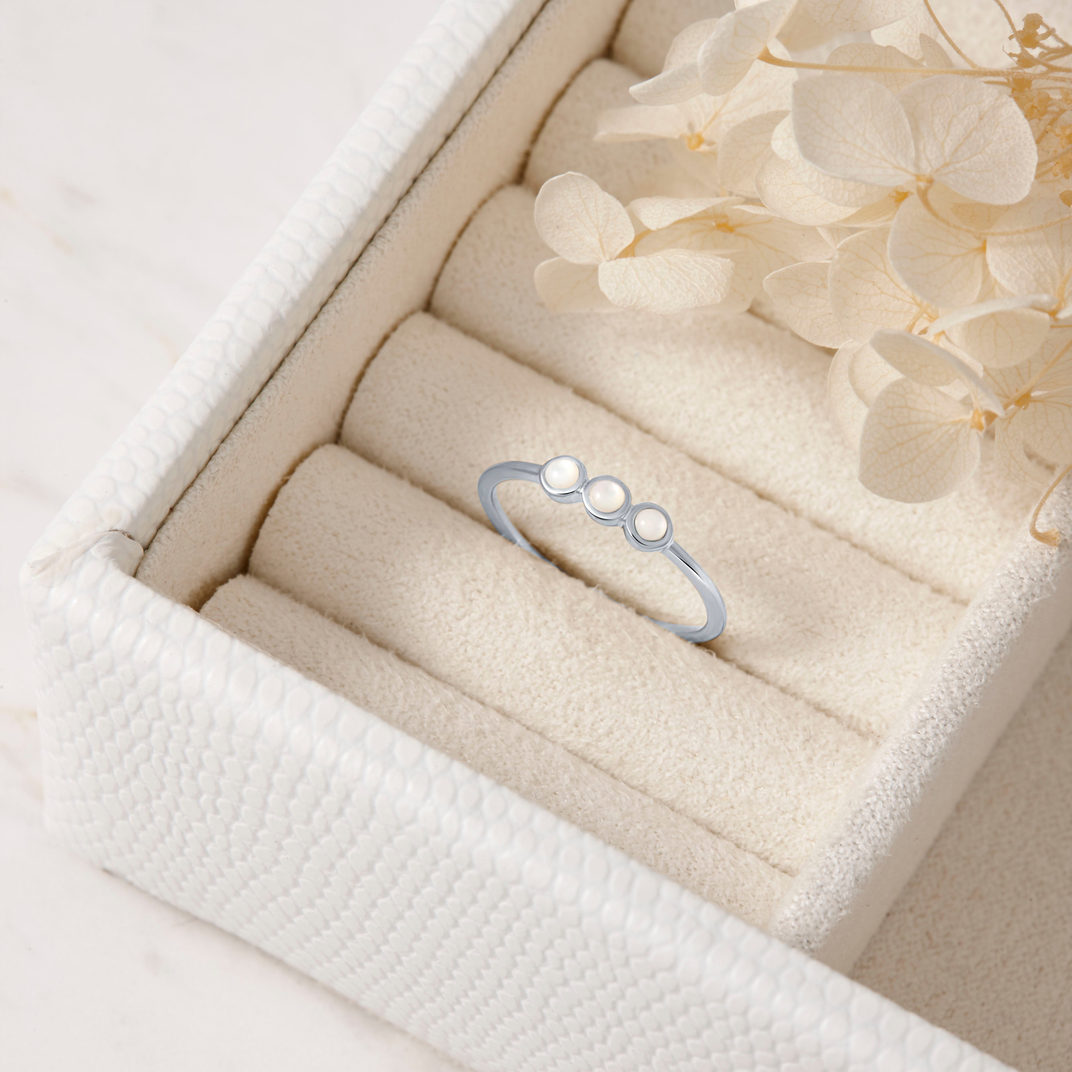 Trinity Shell Ring - Elegant Beach Jewelry for Women, Handmade Seashell Ring, Boho Coastal Style Accessory | Perfect for Vacations, Weddings, and Summer Outfits