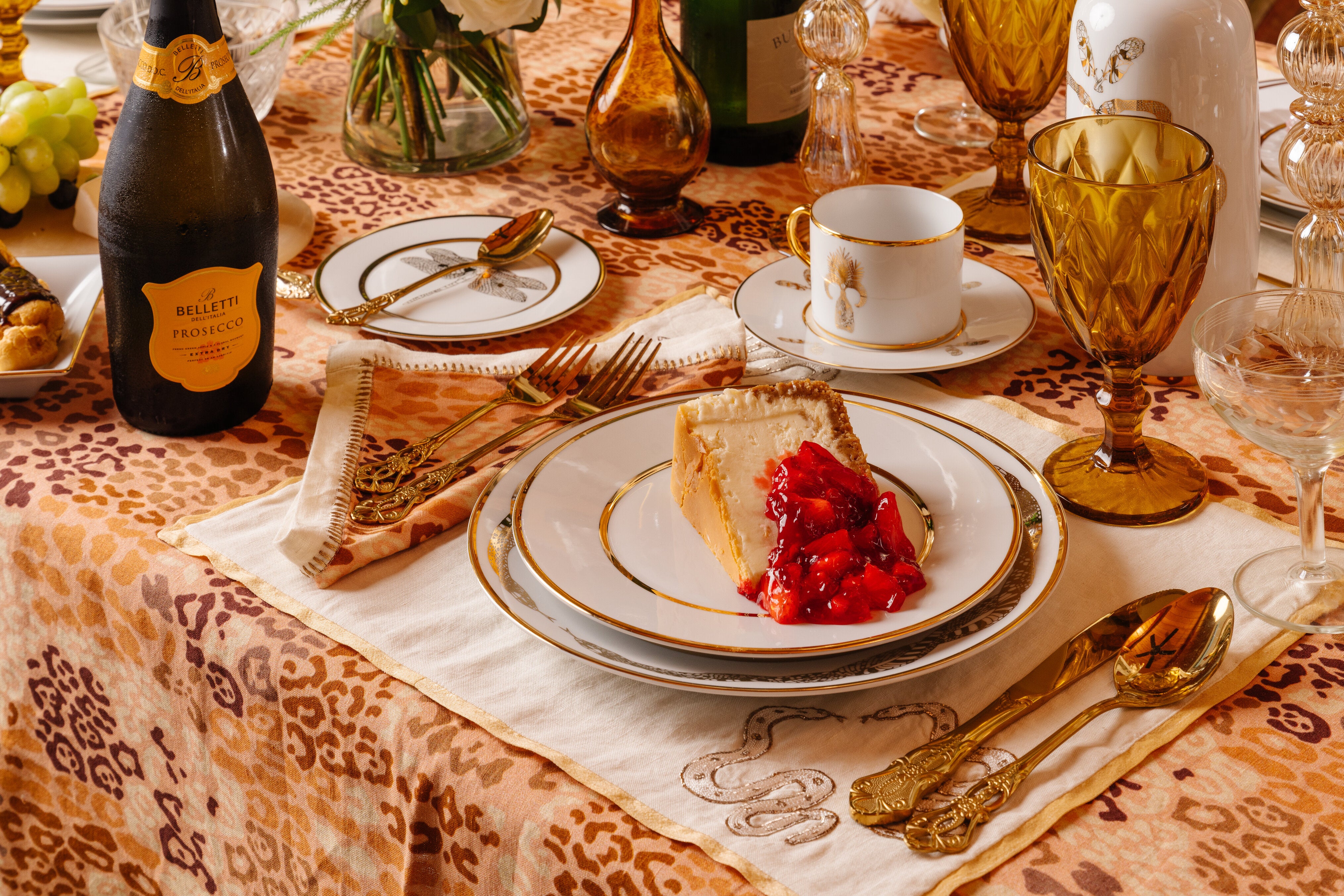 Premium Bread and Butter Plates Set of 4 - Elegant Porcelain Appetizer Dishes for Dinner Parties, Restaurants & Home Use - Perfect for Serving Bread, Butter, Crackers or Small Appetizers