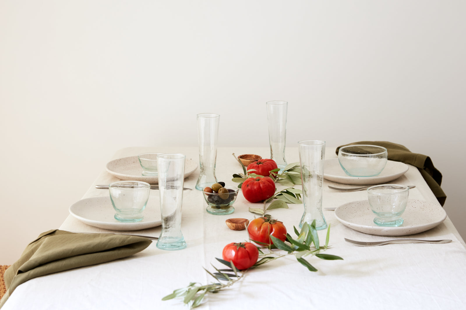 Premium White Shore Tablecloth - Waterproof & Wrinkle-Resistant Dining Table Cover for Indoor/Outdoor Use - Perfect for Parties, Picnics, and Everyday Dining