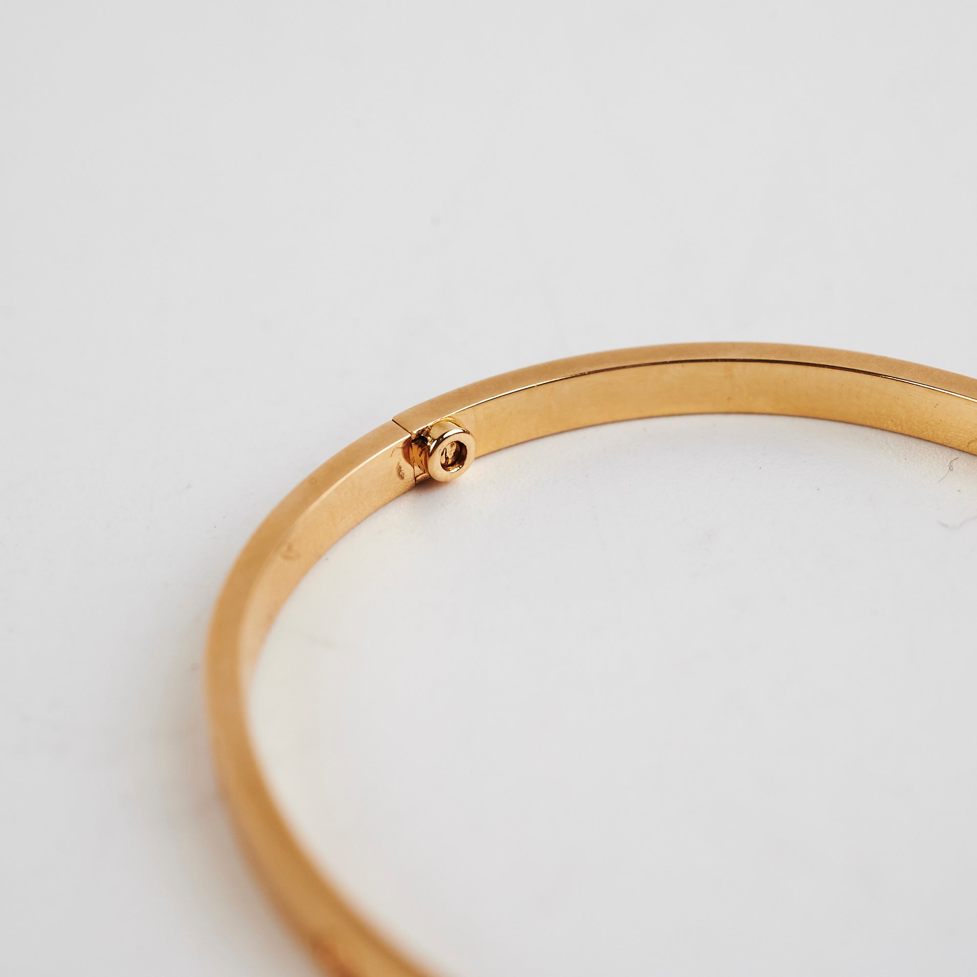 Cartier Love Bracelet 18K Yellow Gold Bangle - Perfect for Anniversaries, Weddings & Special Occasions
