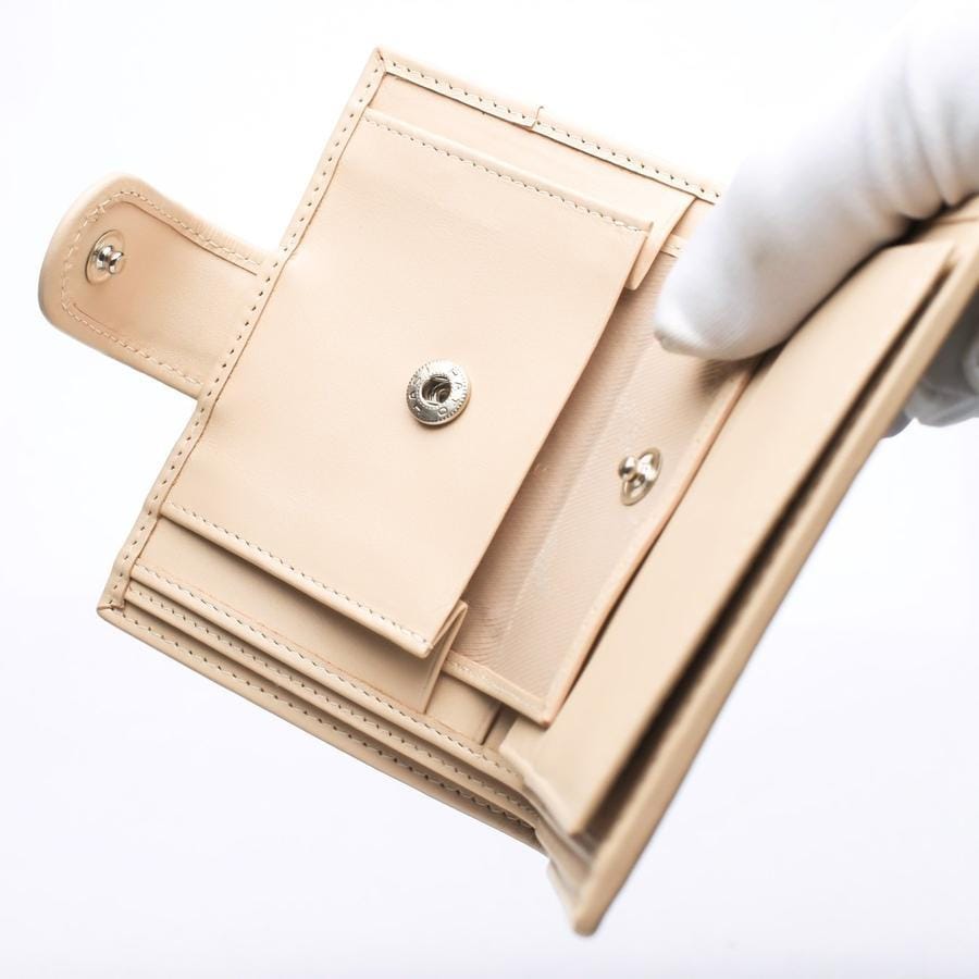 Luxury White Pearl Crocodile Leather Women's Wallet - Elegant Designer Clutch Purse for Everyday Use & Special Occasions