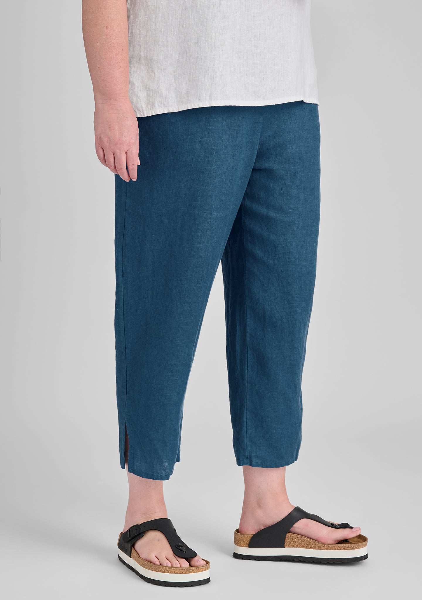 Stylish Tapered Linen Pants for Women - Comfortable & Breathable Summer Casual Pants for Work, Travel & Everyday Wear