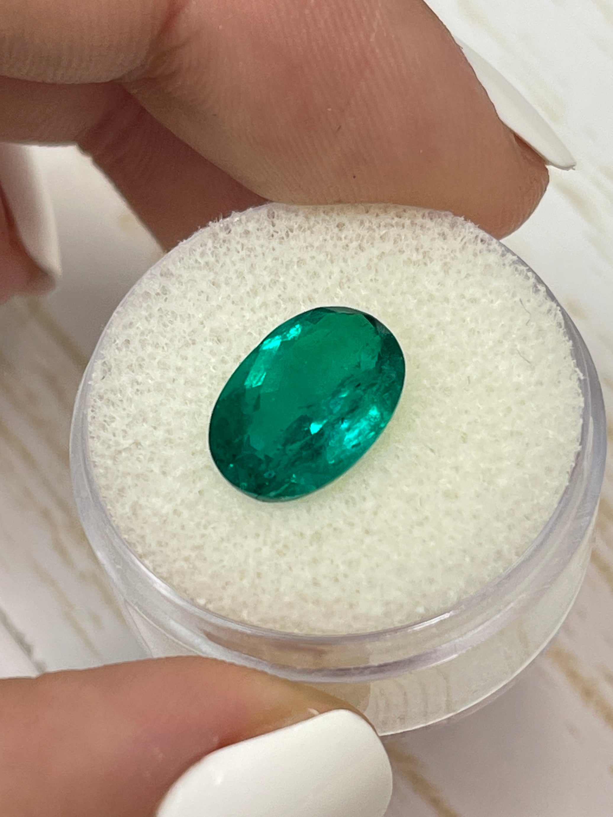 4.0 Carat Vivid Dark Muzo Green Natural Loose Colombian Emerald Oval Cut Gemstone for Jewelry Making, Engagement Rings & Luxury Gifts