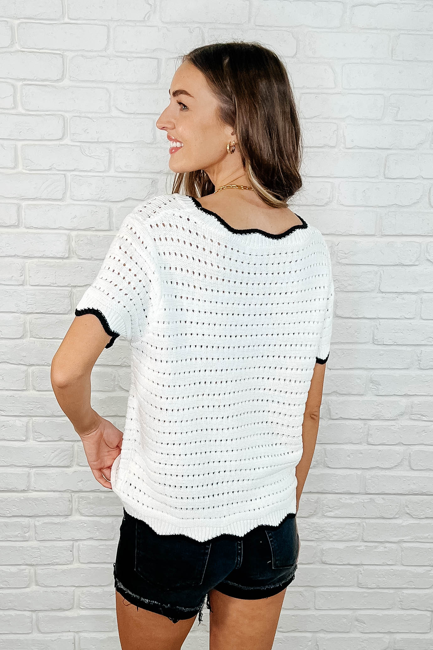 Pinkies Up Knit Top - Women's White Casual Knit Sweater | Perfect for Fall Outfits, Coffee Dates & Cozy Evenings