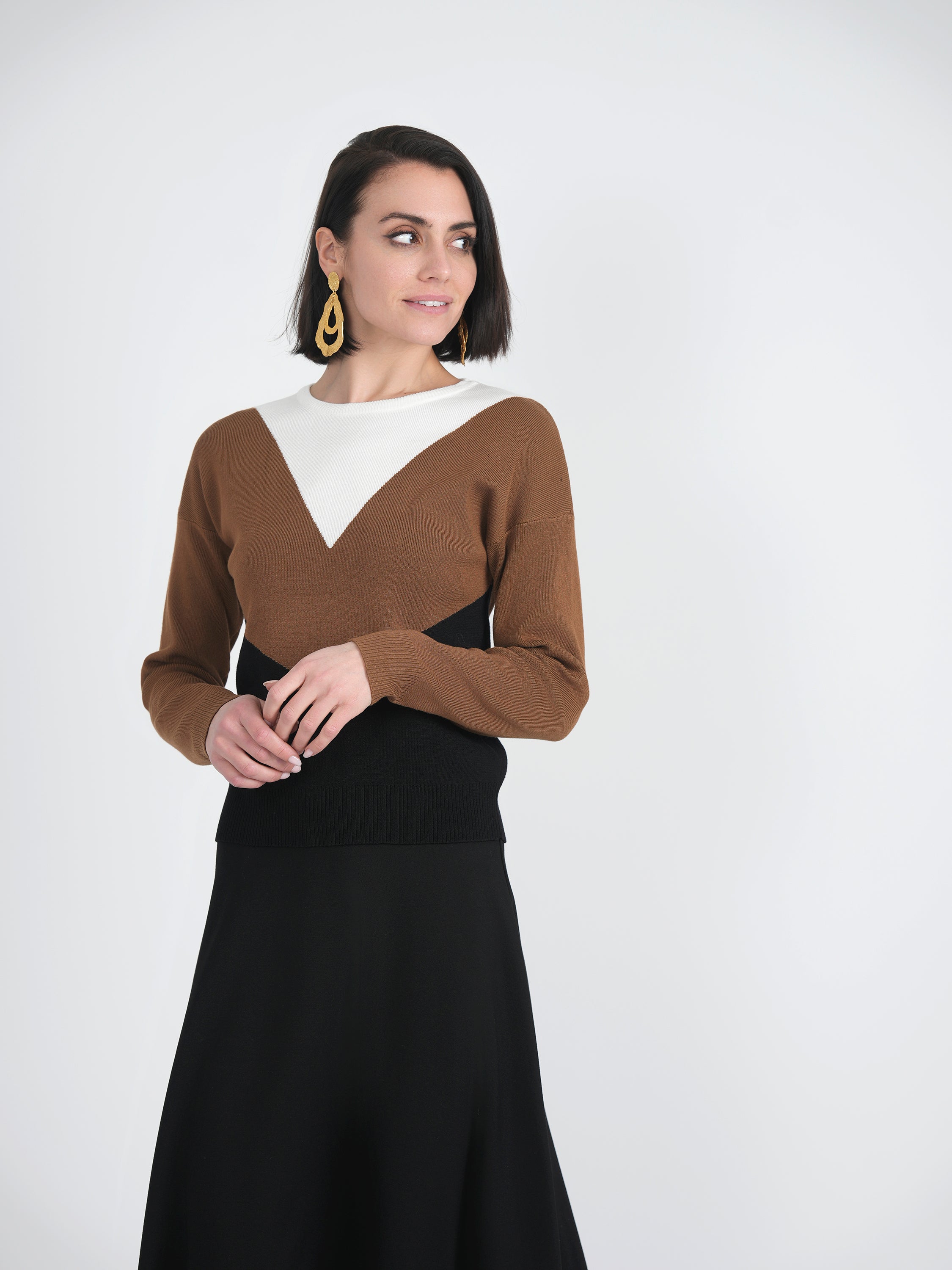 V-Neck Color Block Sweater for Women - Trendy Striped Pullover for Casual Outfits & Fall Layering