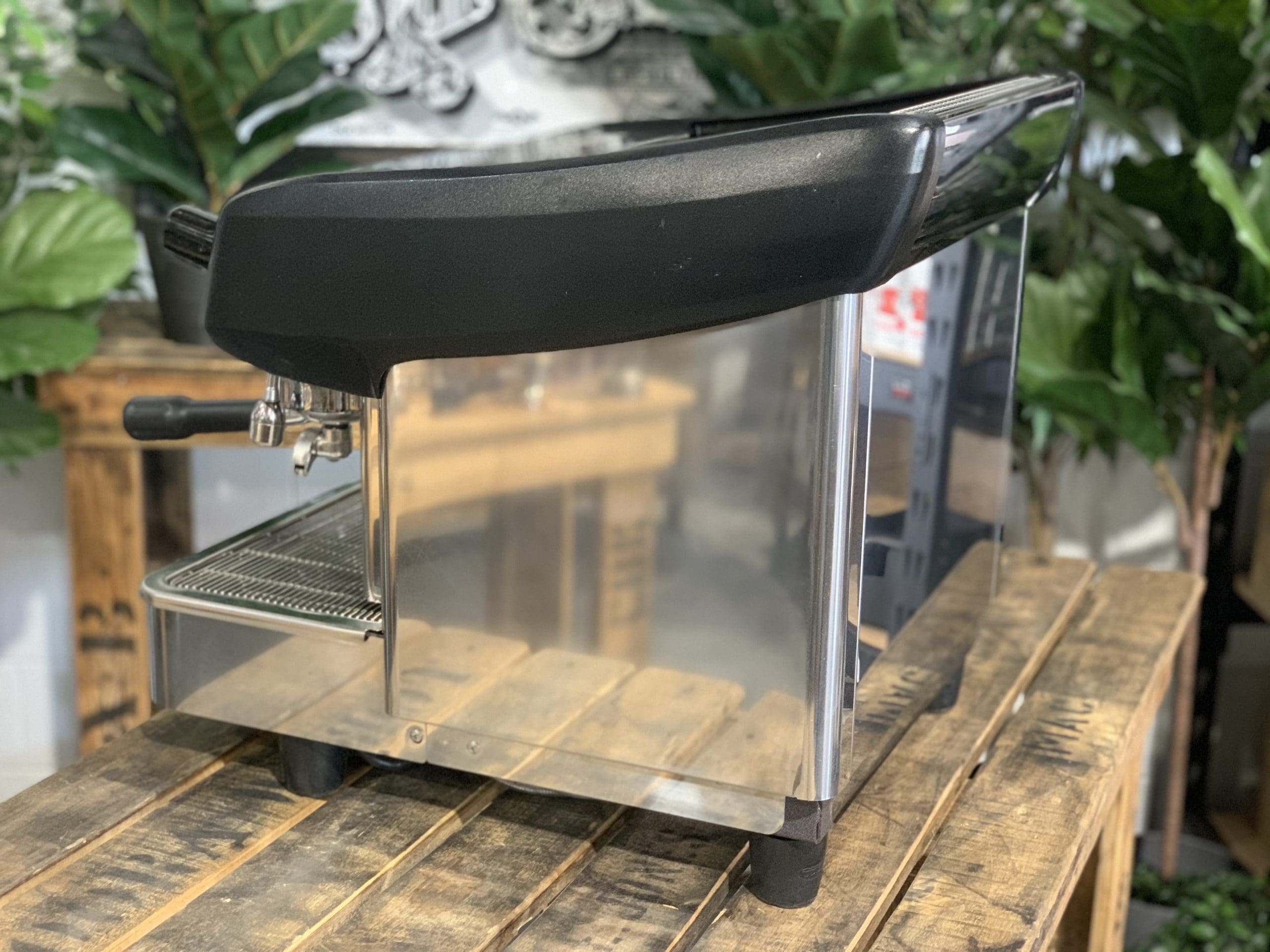 Expobar MegaCrem 2 Group Compact Espresso Machine - Professional Coffee Maker for Cafes, Restaurants & Home Baristas - Perfect for High Volume Brewing & Latte Art