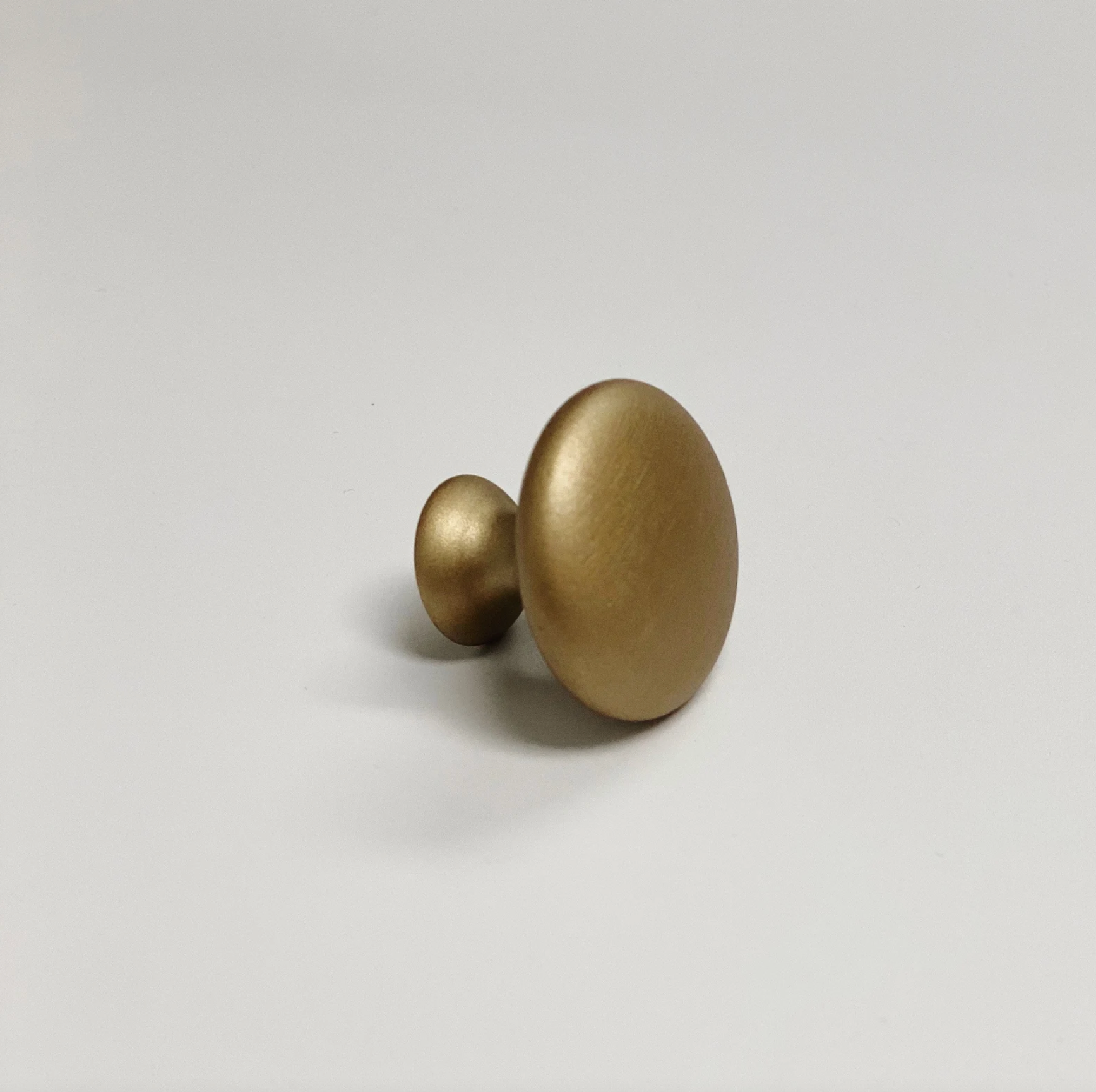 Elegant Round Capri Brushed Gold Cup Drawer Pulls - Vintage Cabinet Knobs & Ring Pulls for Kitchen Cabinets, Dressers & Furniture Hardware (Set of 10) - Perfect for Home Renovation & DIY Projects
