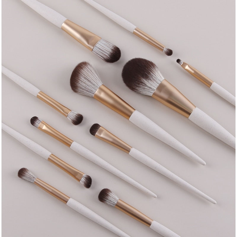 16Pcs Professional Makeup Brush Set - Soft Synthetic Bristles for Foundation, Blending, Contouring & Eyeshadow - Perfect for Everyday Makeup & Travel