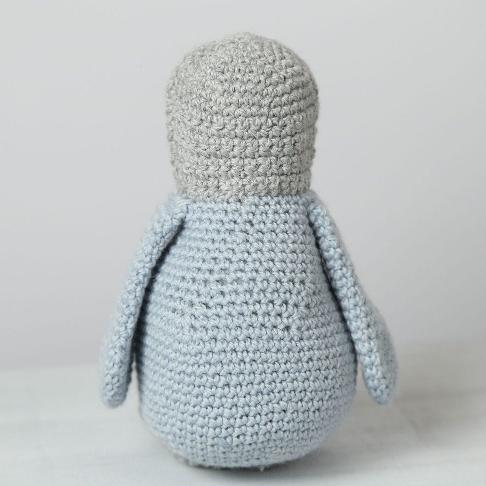 Poppy the Penguin Crochet Kit - DIY Amigurumi Crochet Set with Yarn, Hook & Instructions - Perfect for Beginners & Craft Lovers - Great Gift for Kids & Adults for Relaxation & Creative Hobbies
