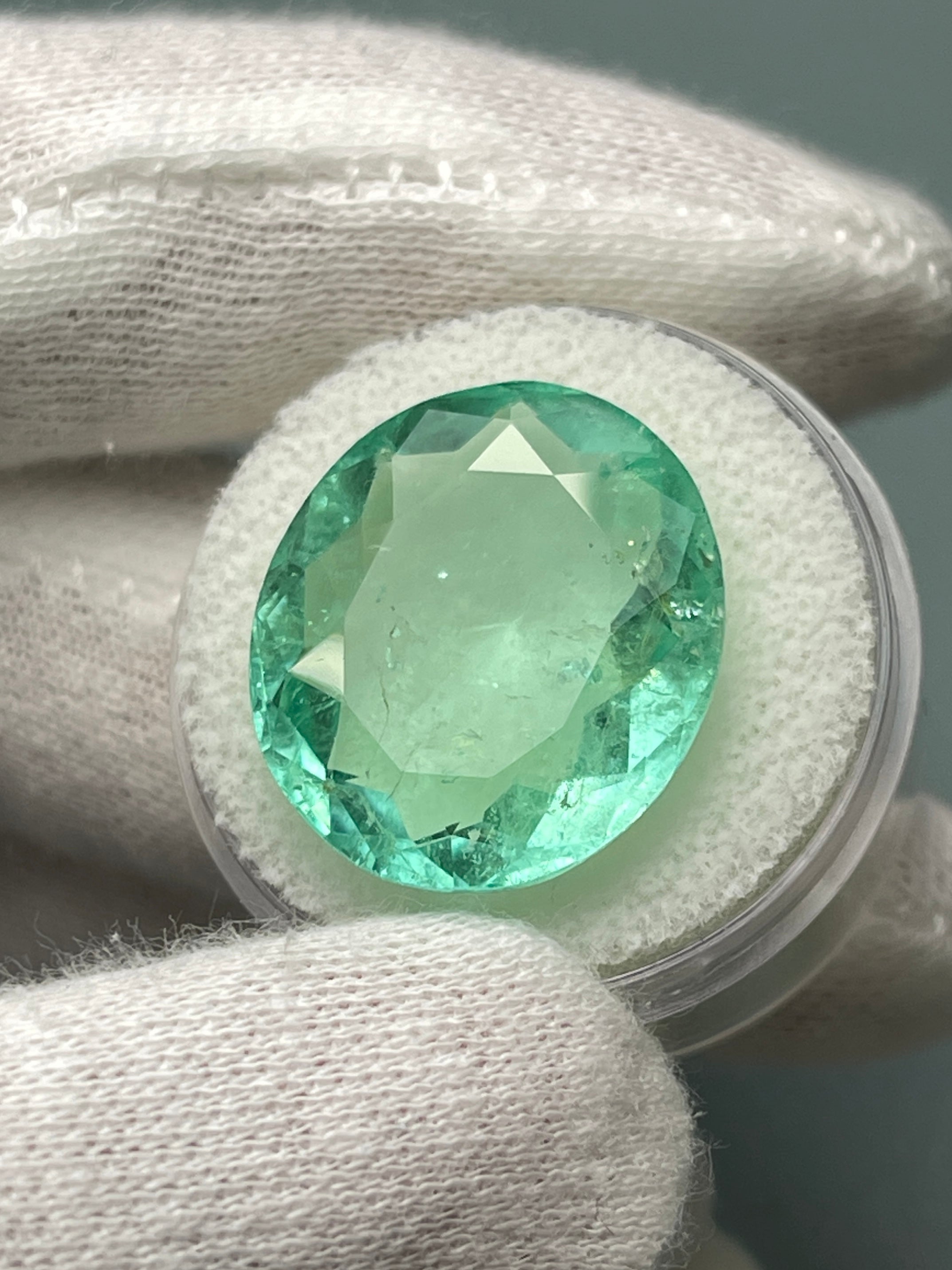 Premium 19.15tcw 20x18mm Oval Cut Loose Colombian Emerald Gemstone - Light Green Bubbly Natural Emerald for Jewelry Making, Engagement Rings & Luxury Gifts