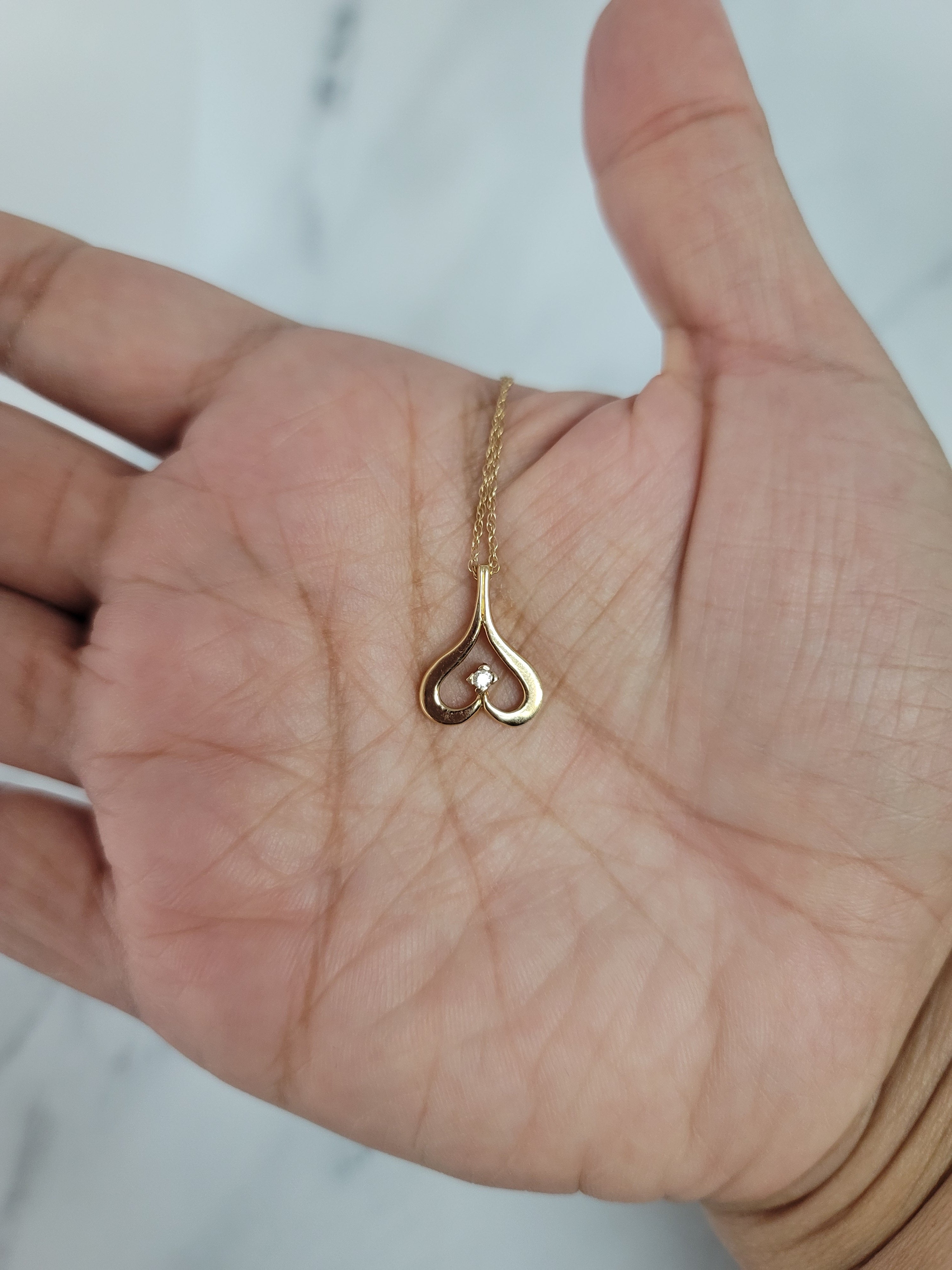 Elegant Upside Down Heart Pendant Necklace with Genuine Diamond Center - Perfect for Valentine's Day Gifts & Romantic Date Nights