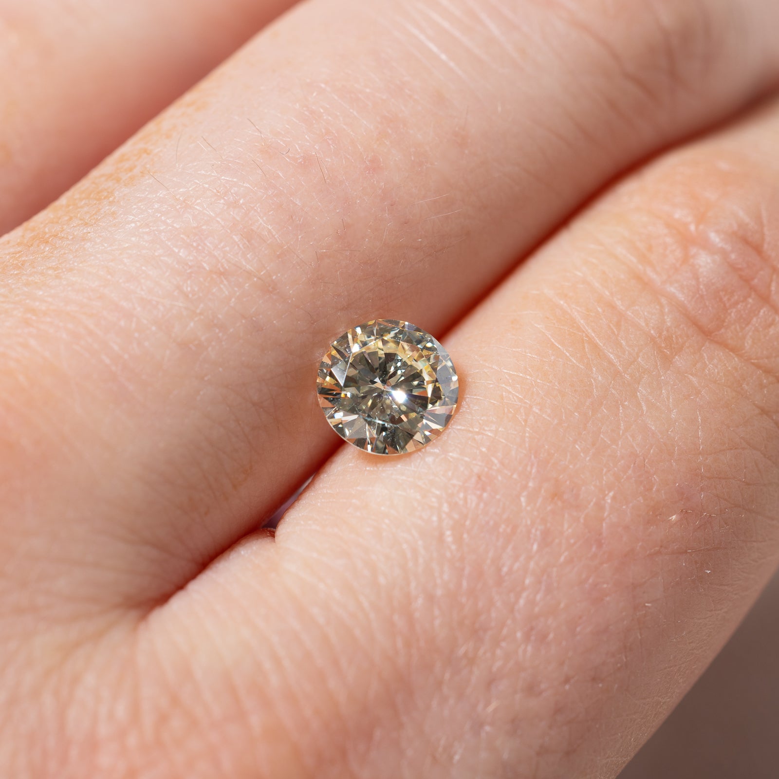 GIA Certified 1.05 Carat Round Brilliant Cut Loose Diamond for Engagement Rings & Fine Jewelry | D Color | VS1 Clarity | Excellent Cut