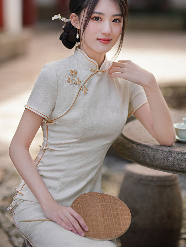 Elegant White and Red Jacquard Maxi Qipao Cheongsam Dress for Women | Traditional Chinese Style Evening Gown | Perfect for Weddings, Parties & Cultural Events