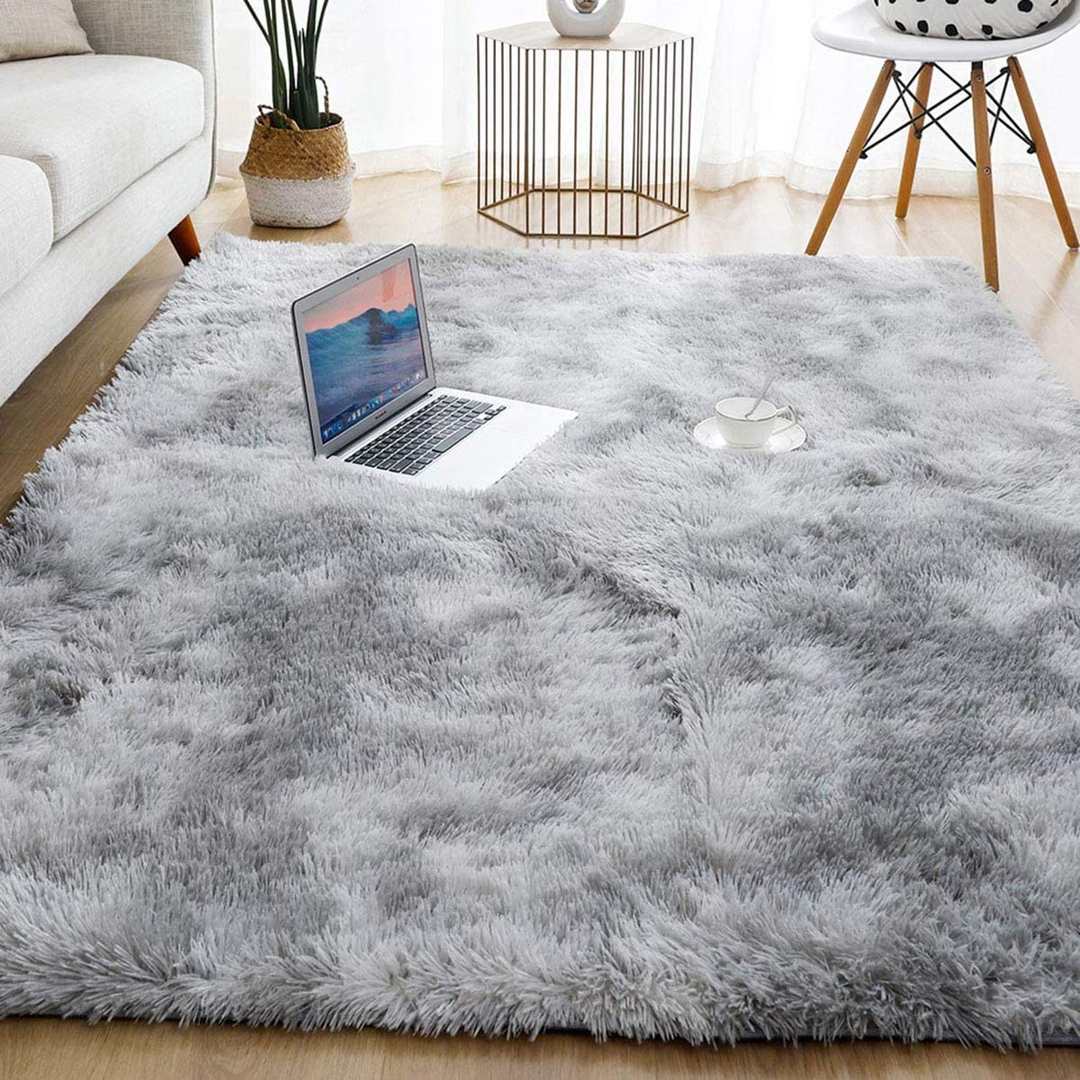 Soft and Fluffy Shaggy Rug for Living Room and Bedroom - Modern Grey White Faux Fur Carpet 47x63 Inch - Cozy Home Decor for Lounge, Nursery, and Dorm Room