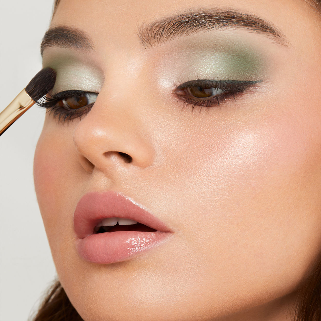 Classic Eye Shadow Refill - Long Lasting Matte & Shimmer Eyeshadow Palette for Professional Makeup | Perfect for Everyday Wear, Party & Special Occasions