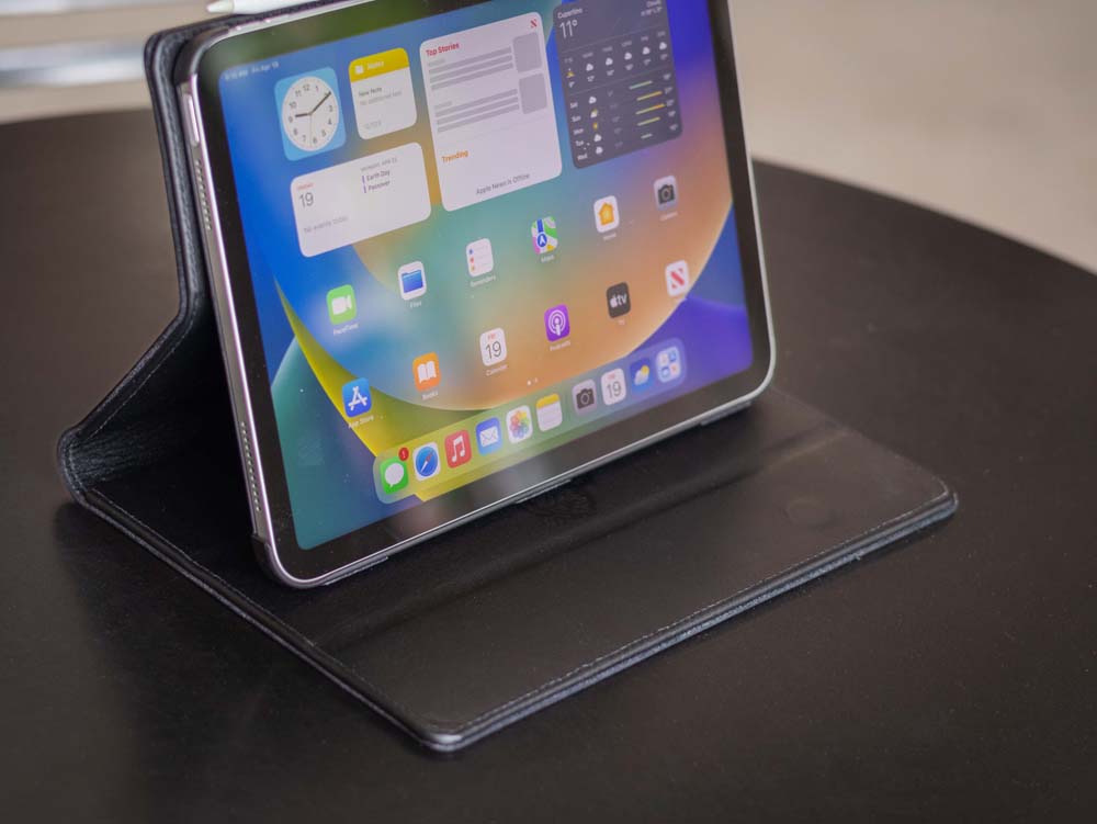 Premium English Bridle Leather iPad Case - Durable & Elegant Protective Cover for iPad Pro/Air/Mini - Perfect for Work, Travel & Everyday Use