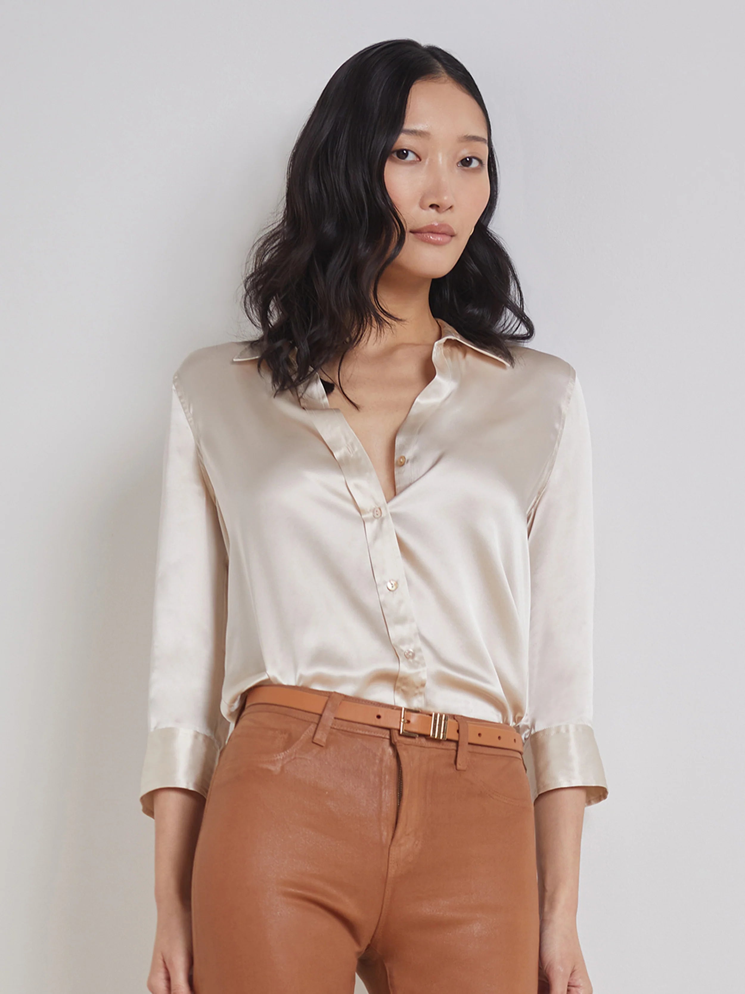 L'Agence Women's Dani Blouse - Elegant Flowy Top for Work, Date Night & Casual Outfits | Chic & Comfortable Fashion Staple