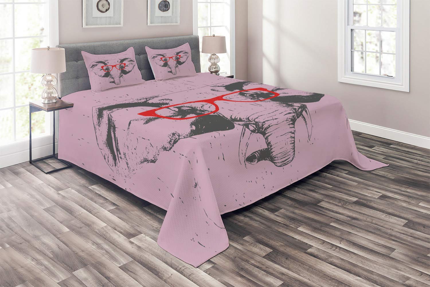 Ambesonne Hipster Coverlet Set - Grunge Elephant Portrait with Funny Glasses, 3-Piece Quilted Bedspread with 2 Pillow Shams, Queen Size in Pale Rose, Charcoal Grey & Vermilion | Bohemian Bedroom Decor, Unique Gift for Animal Lovers